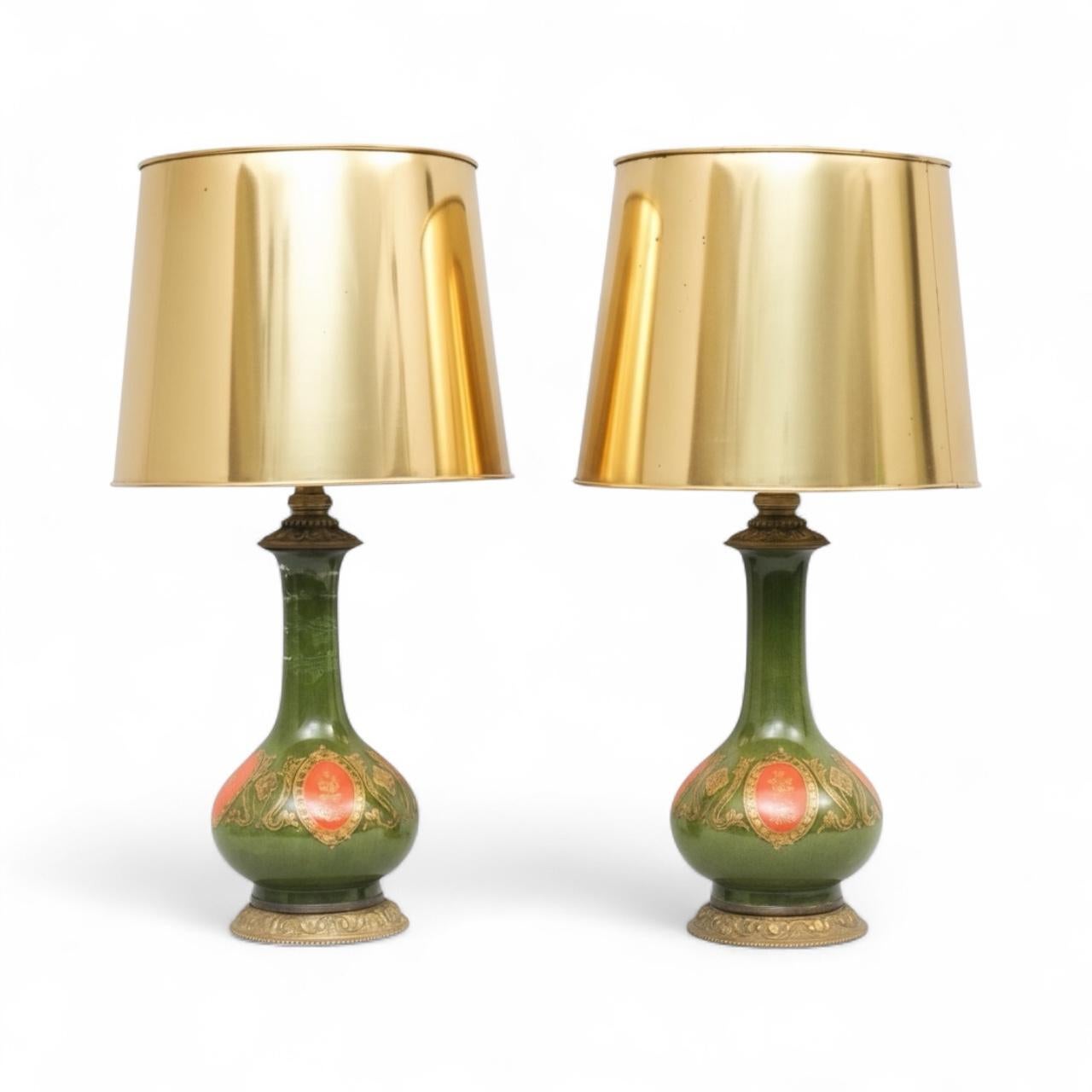 Lámparas de Sobremesa Eglomise Hollywood Regency Italianas Verdes y Doradas - Pareja en Bueno estado para la venta en Kennesaw, GA