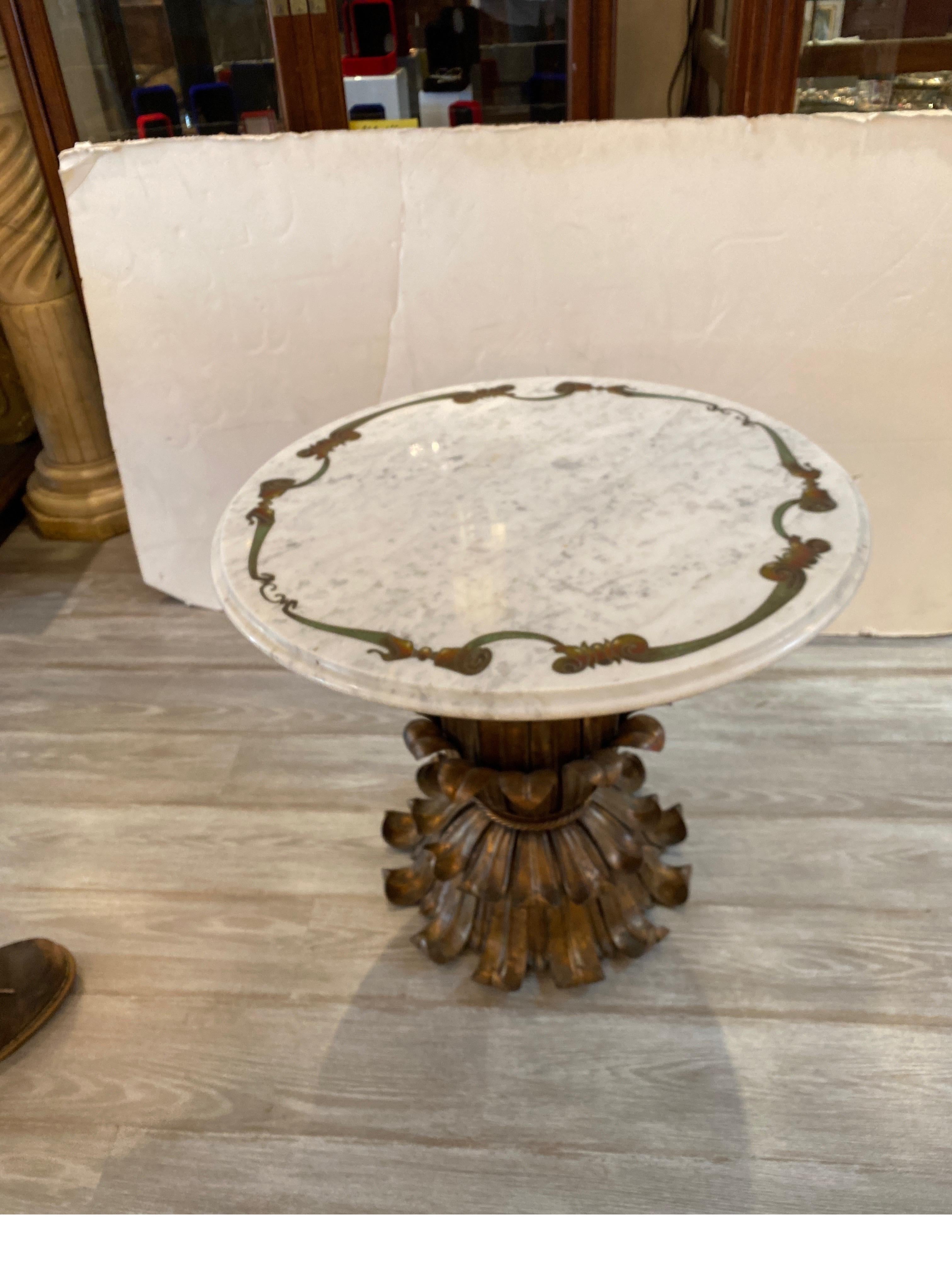 Hollywood Regency Italian Marble and Gilt Metal Side Table  In Good Condition In Lambertville, NJ