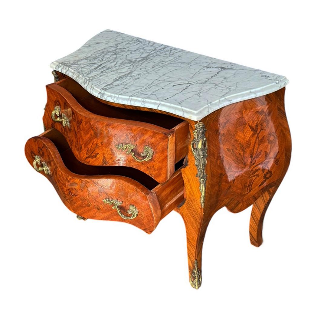 Hollywood Regency Italian Marble Commode or Chest of Drawers Louis XV Style For Sale 4