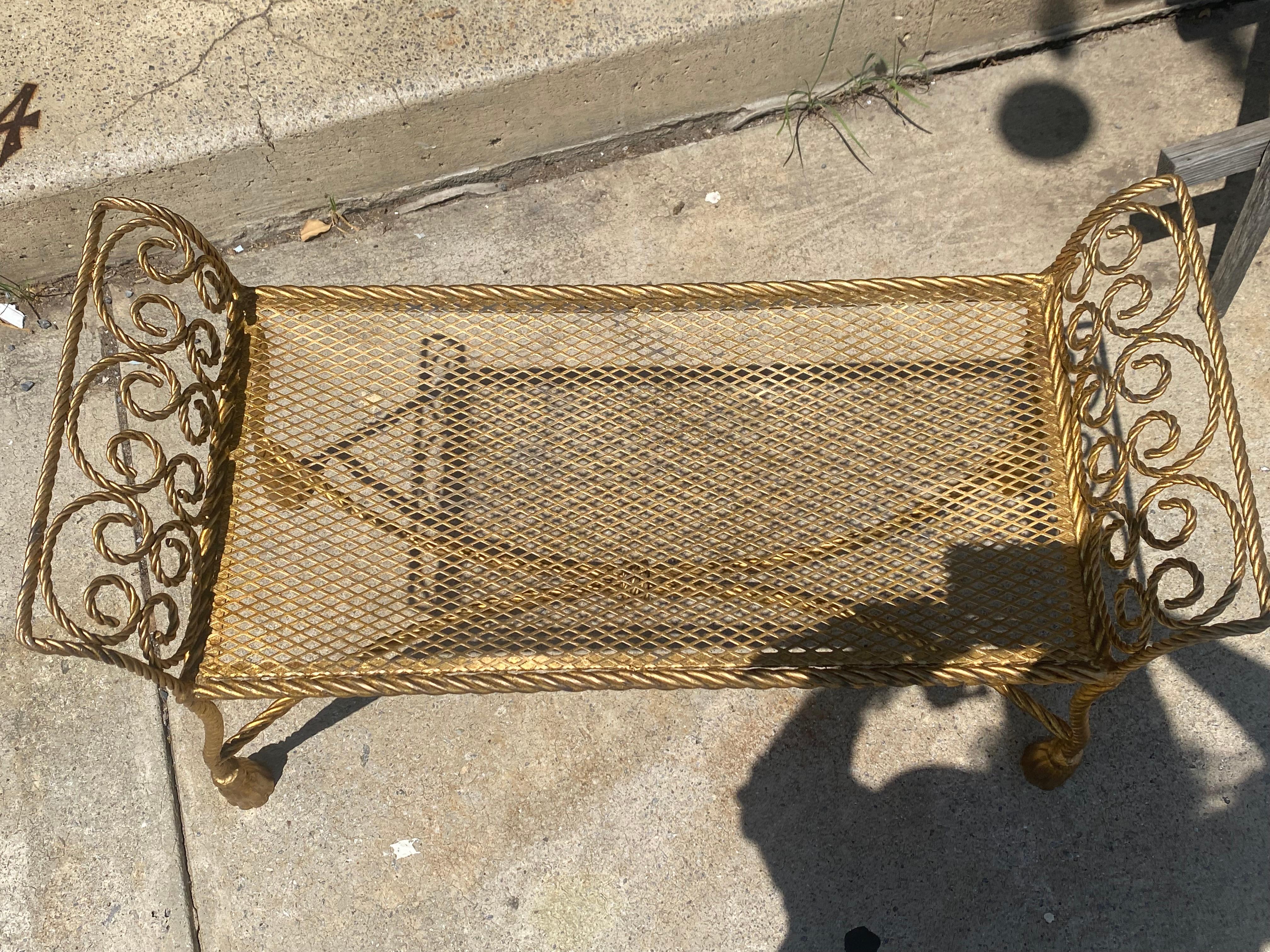 Hollywood Regency Italian Rope Twist & Tassel Gold Tone Metal Vanity Bench In Good Condition For Sale In Clifton Forge, VA