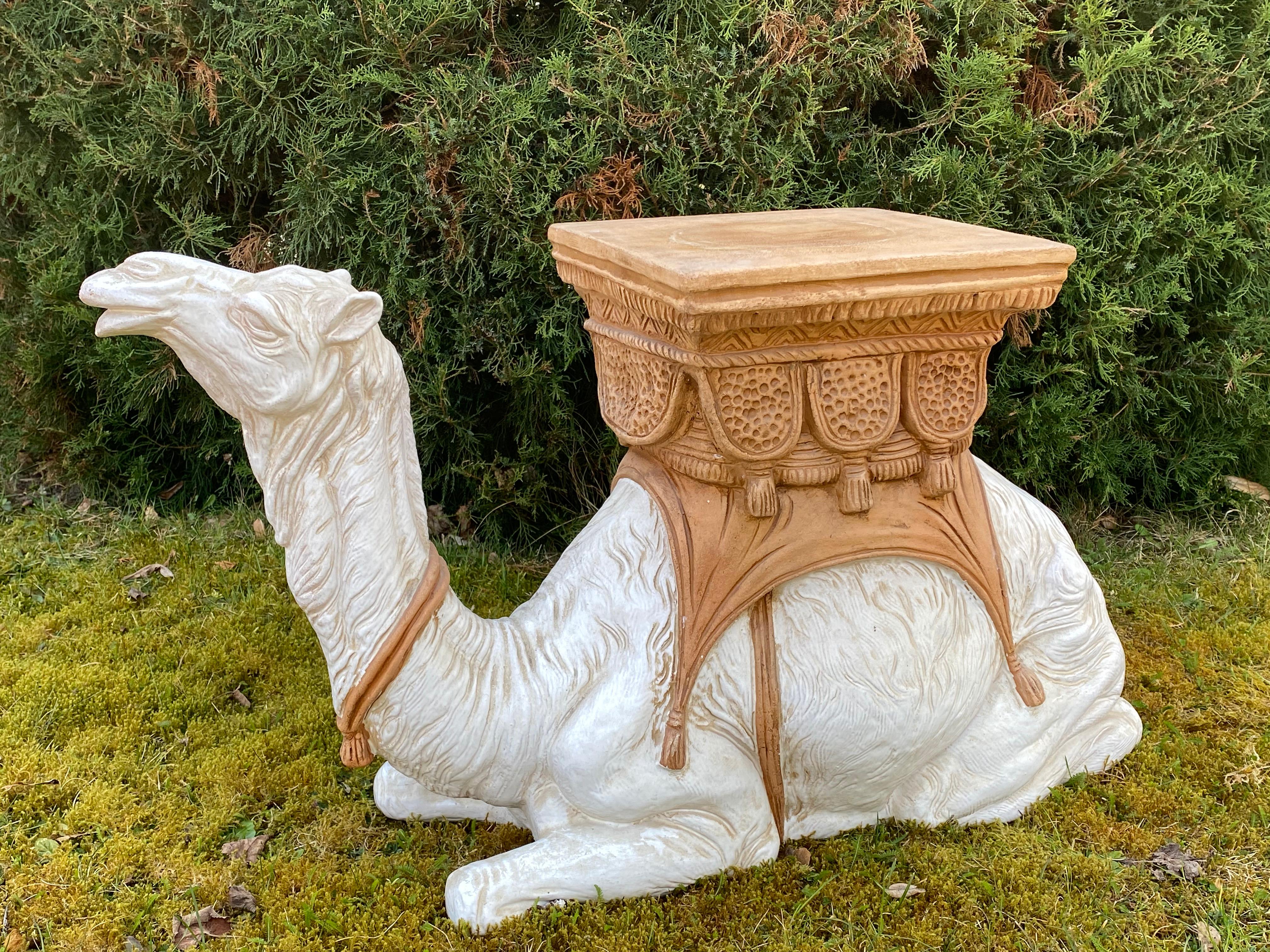 camel plant stand