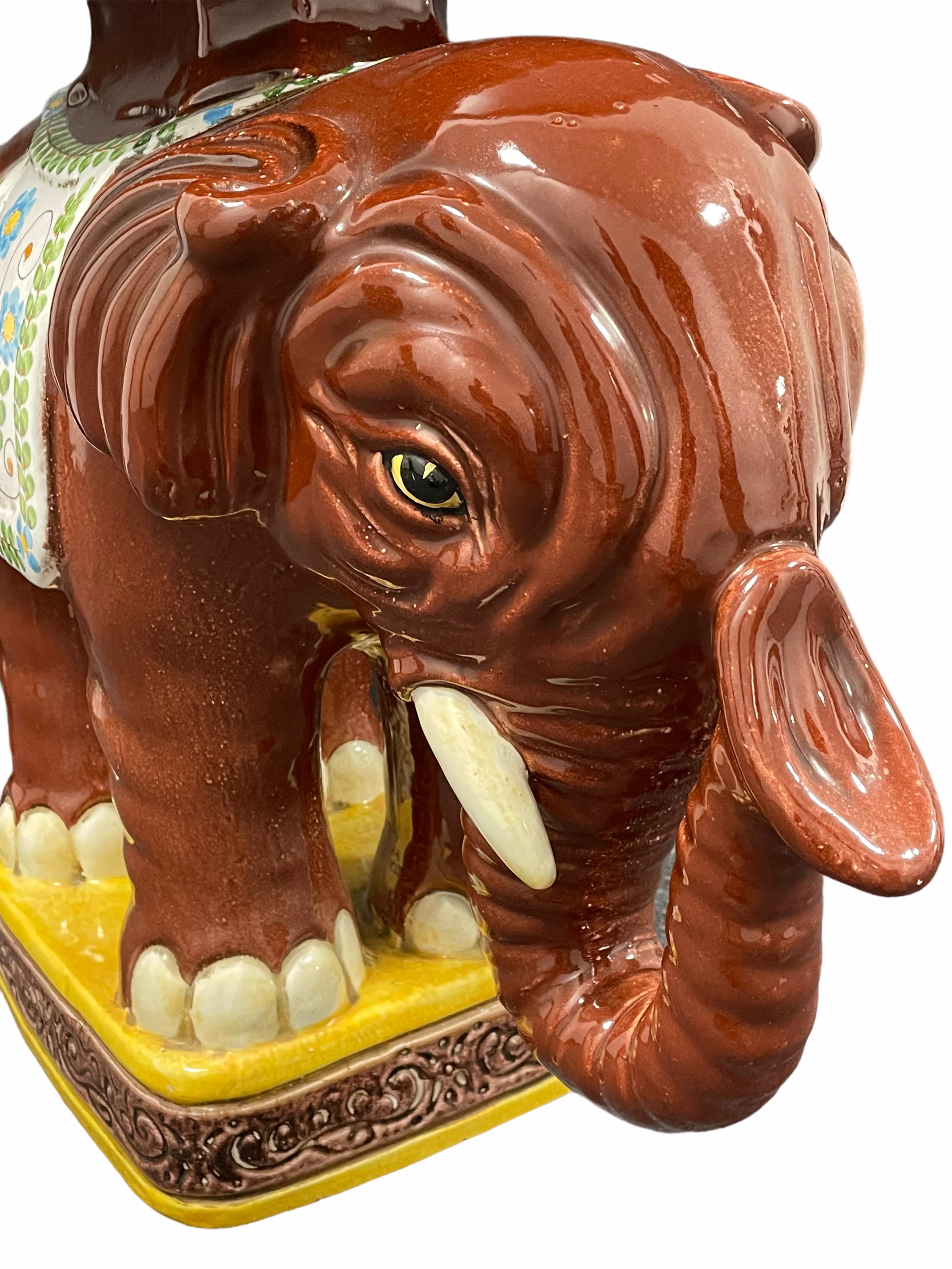 Hollywood Regency Elefante italiano de terracota Taburete de jardín Soporte o asiento para plantas en Bueno estado para la venta en Nuernberg, DE