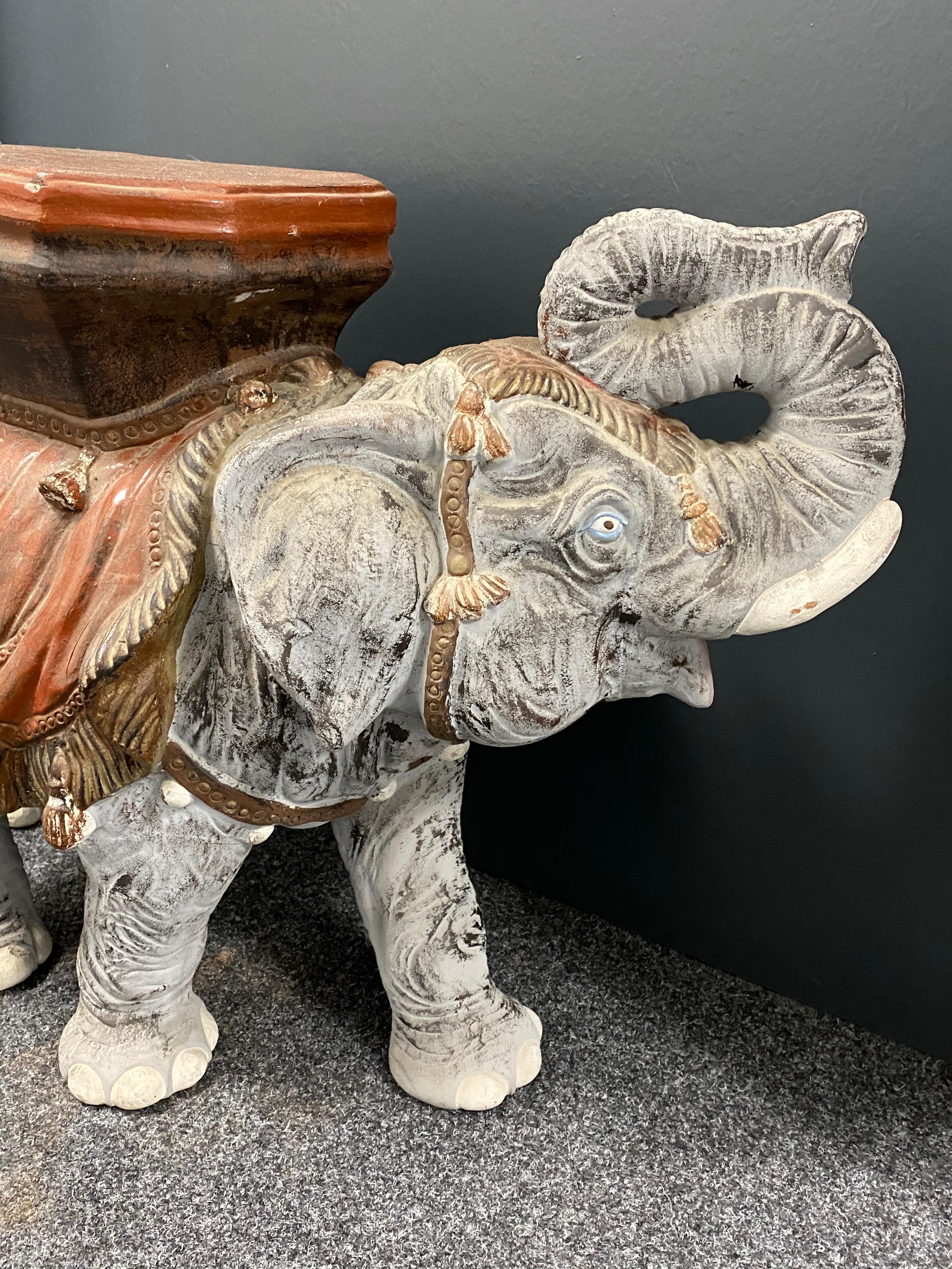 Hollywood Regency Italian Terracotta Elephant Garden Stool Plant Stand or Seat In Good Condition For Sale In Nuernberg, DE