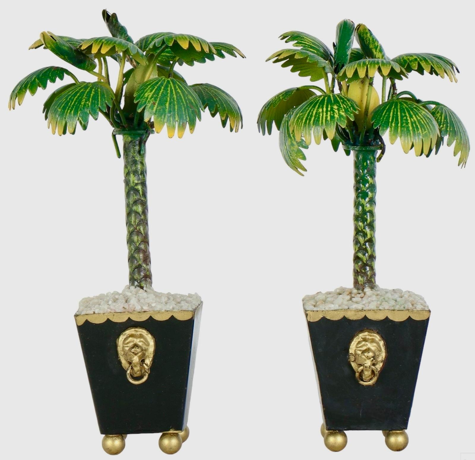Candelieri a forma di palma in legno di Hollywood Regency con fioriera - Coppia In condizioni buone in vendita a Kennesaw, GA