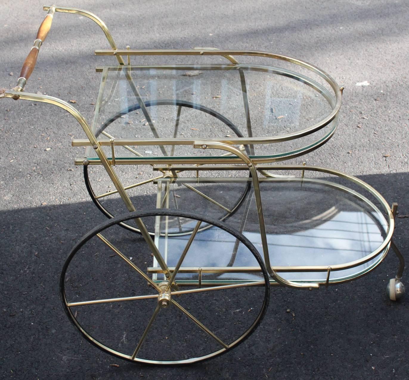 Hollywood Regency Italian Two-Tier Brass Bar Cart or Tea Trolley In Good Condition In New York, NY