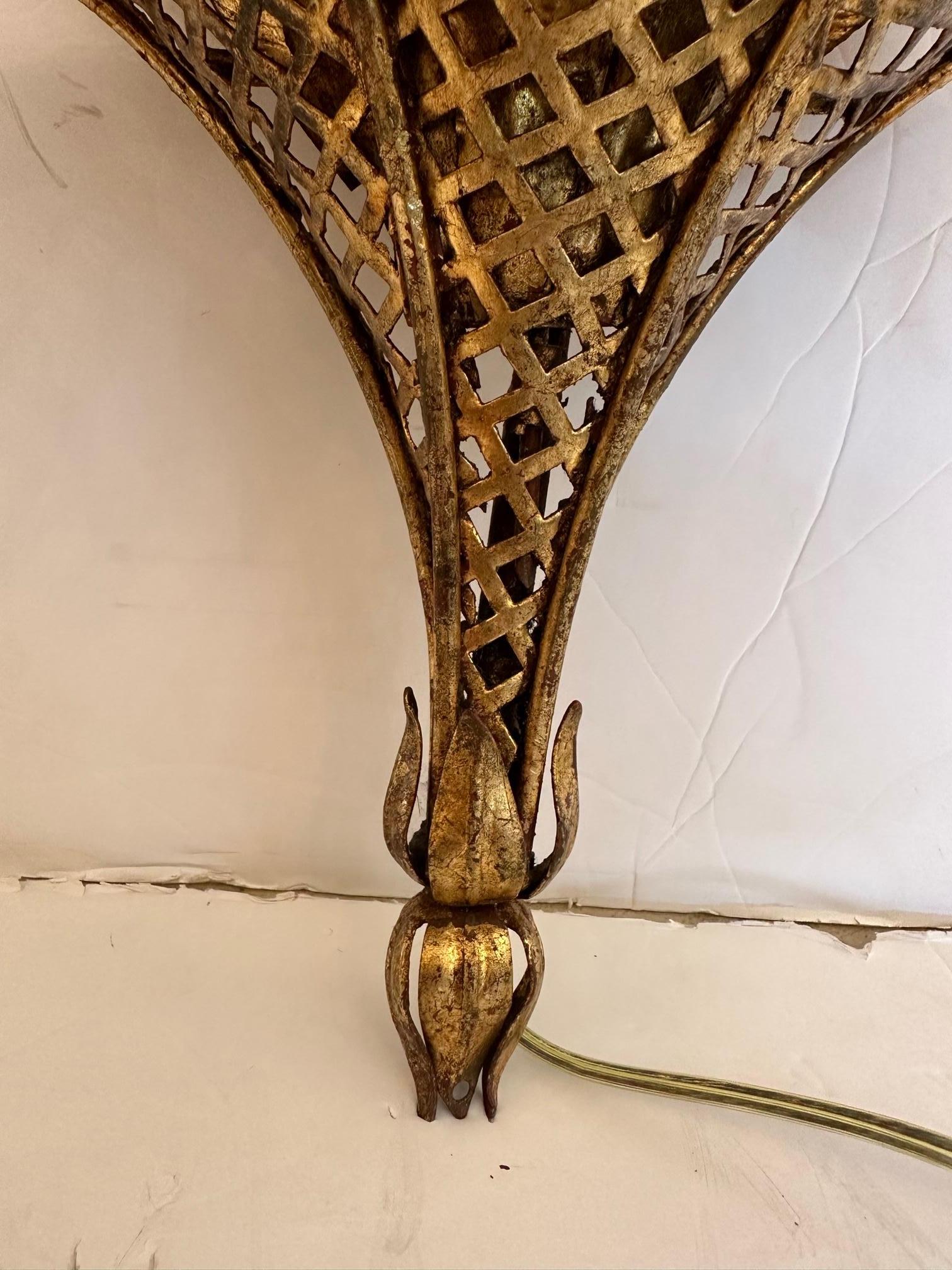 Hollywood Regency Italian Vintage Gilt Iron & Tole Palm Motif Wall Sconces In Good Condition For Sale In Hopewell, NJ