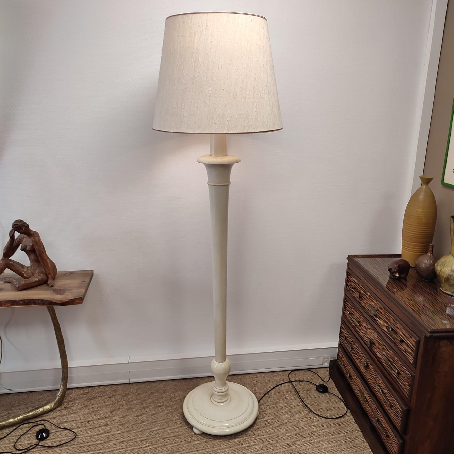 Lacquered Hollywood Regency Ivory Laquered Wood Floor Lamp, France For Sale