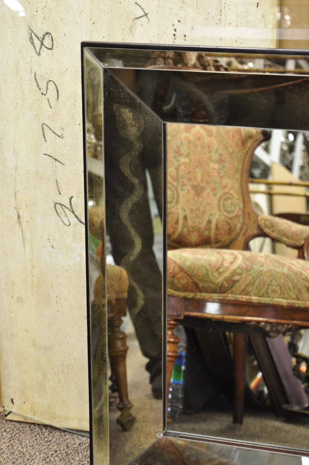 Specchio da parete in vetro fumè in stile Hollywood Regency James Mont in vendita 8