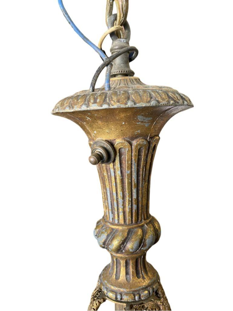 Lampada a sospensione in filigrana con prismi gioiello Hollywood Regency, circa 1950 in vendita 2