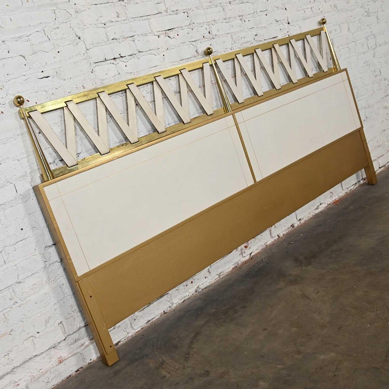 Hollywood Regency King Headboard Leather & Brass Renzo Rutili for Johnson Furn In Good Condition For Sale In Topeka, KS