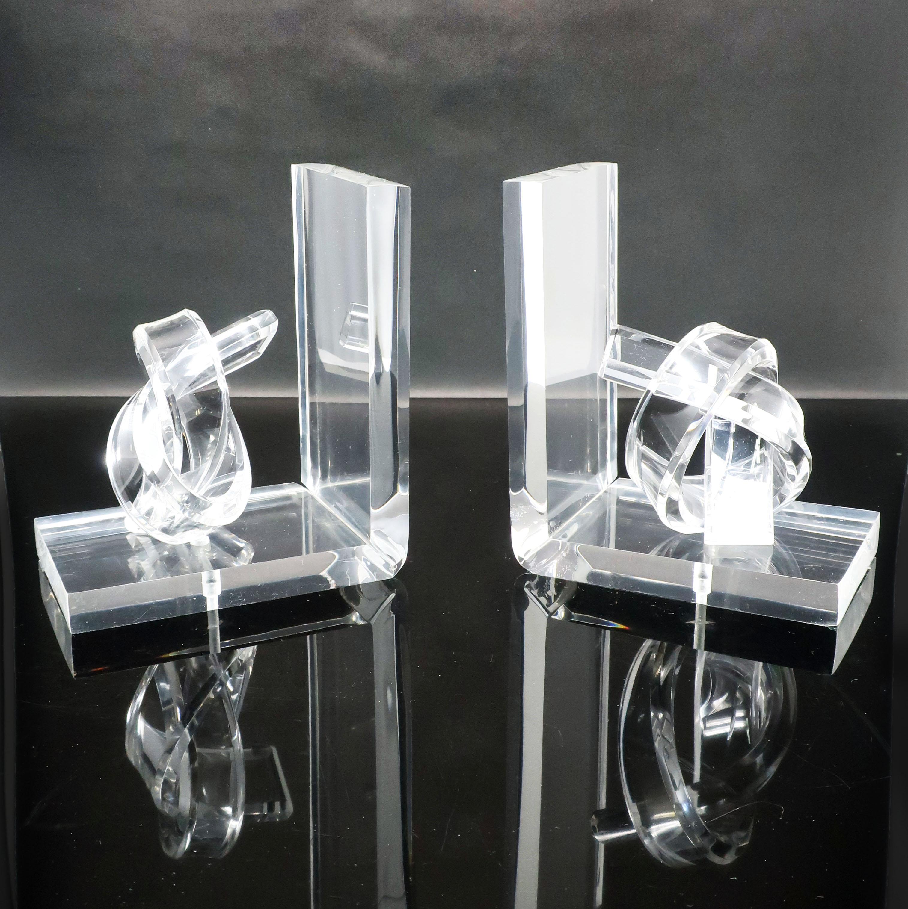 Hollywood Regency Knotted Lucite Bookends In Good Condition In Brooklyn, NY