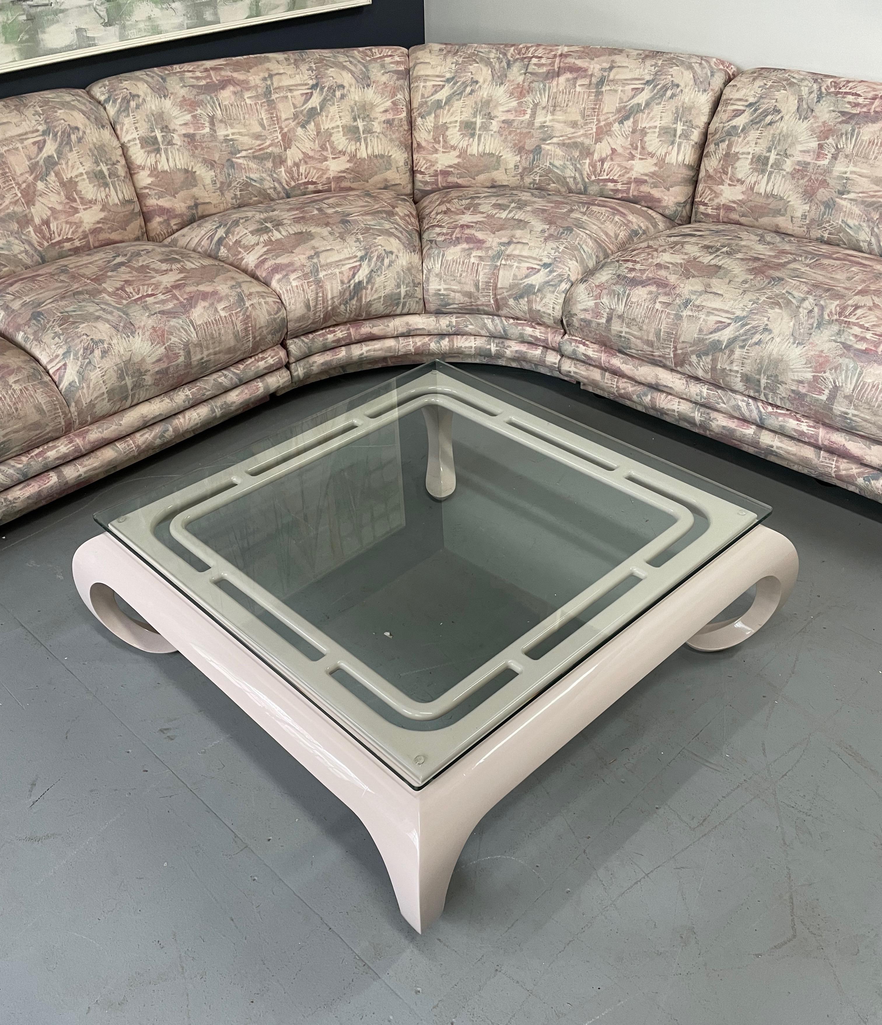 Hollywood Regency Lacquered Asian Influenced Coffee Table in Dusty Rose For Sale 2