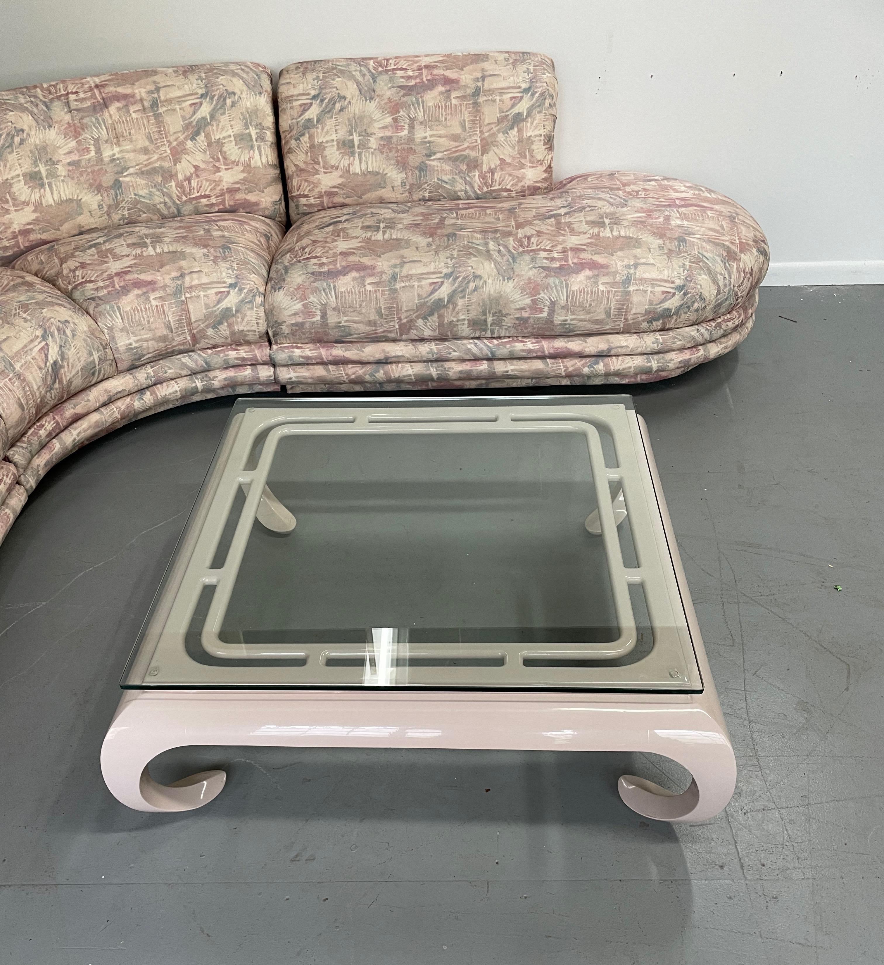Hollywood Regency Lacquered Asian Influenced Coffee Table in Dusty Rose For Sale 3