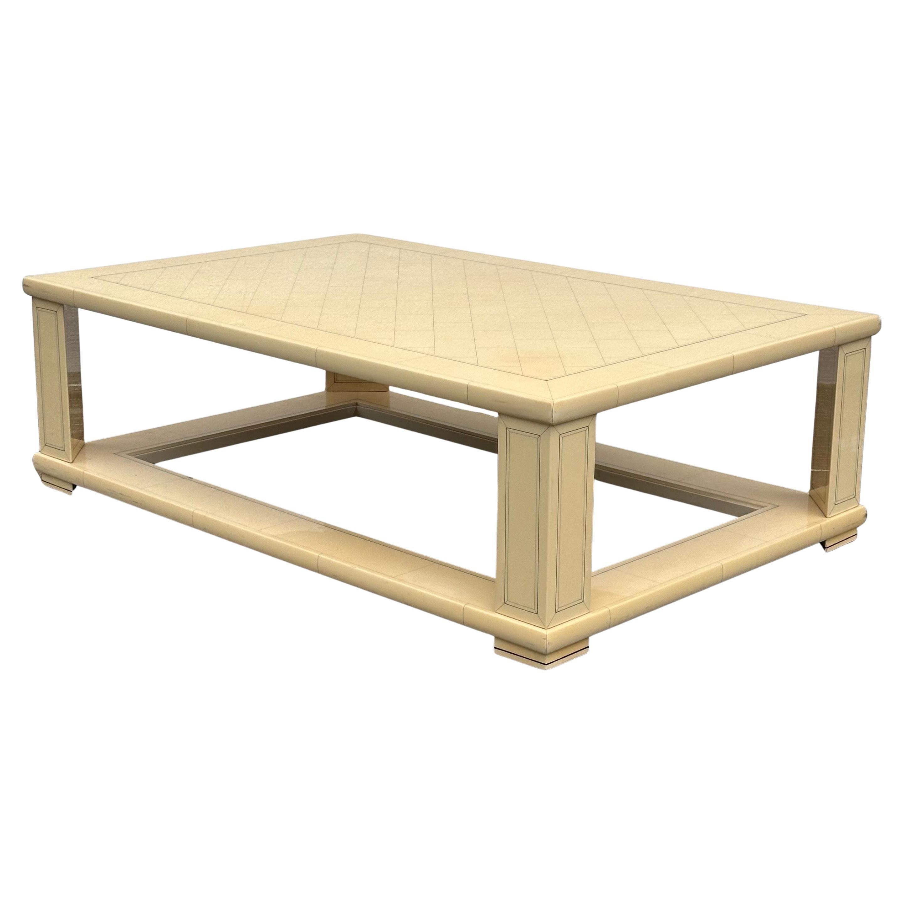 Table basse laquée Hollywood Regency de Jean-Claude Mahey Bon état - En vente à San Diego, CA