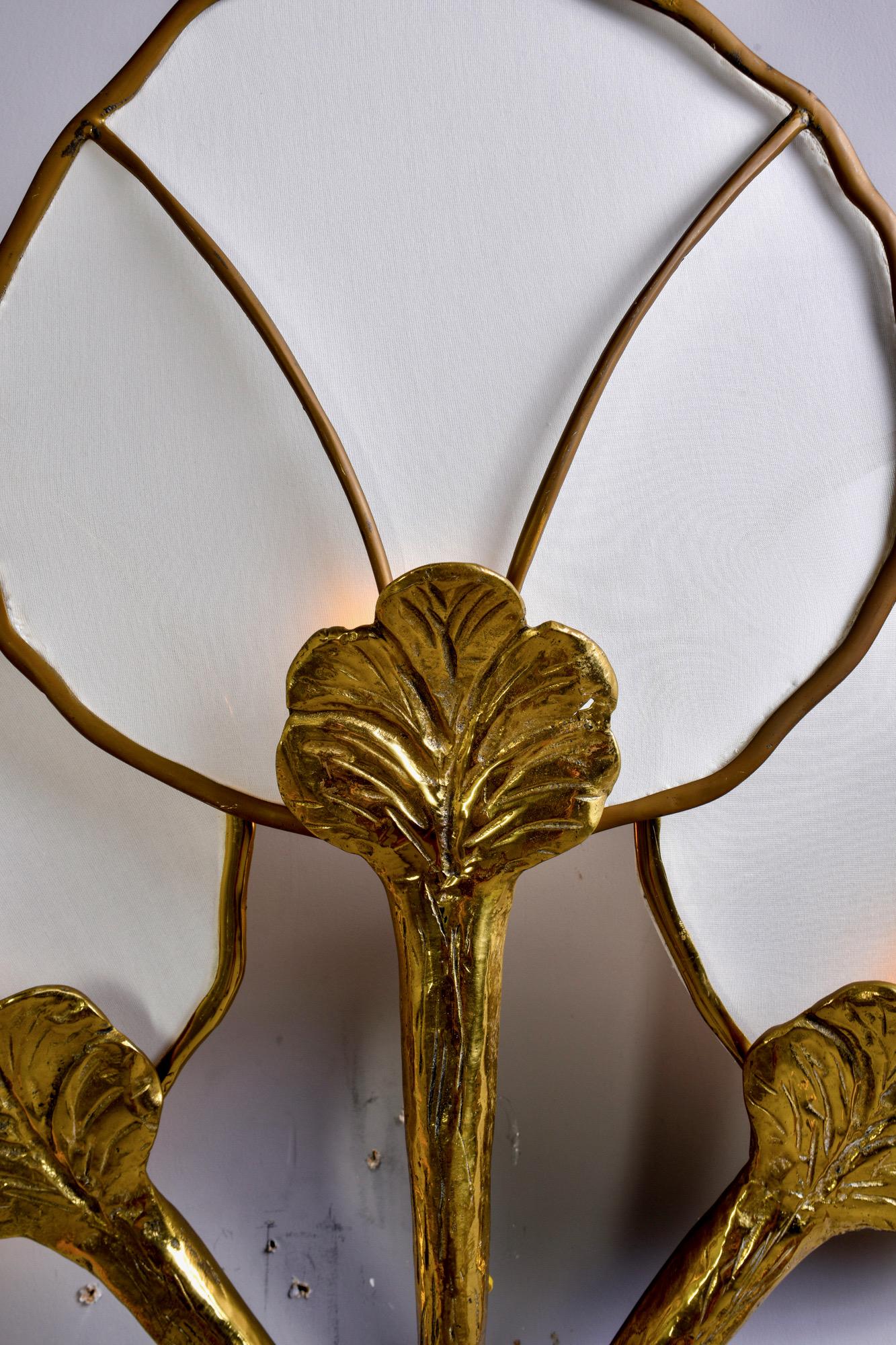 Hollywood Regency Large Brass Triple Light Water Lily Wall Sconce In Good Condition For Sale In Troy, MI