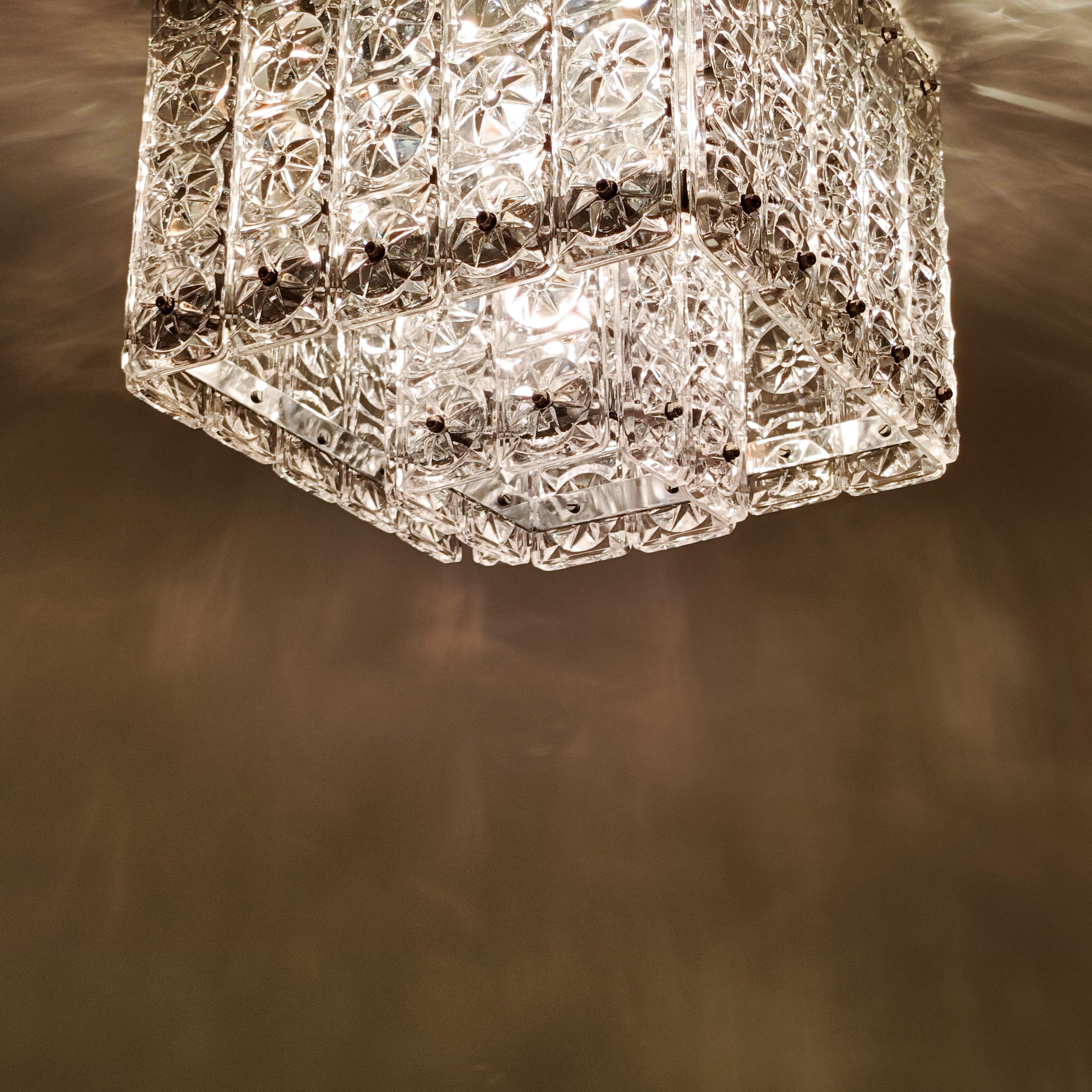 Hollywood Regency. Grande boîte d'encastrement en cristal de Kinkeldey, Allemagne, années 1970 en vente 5