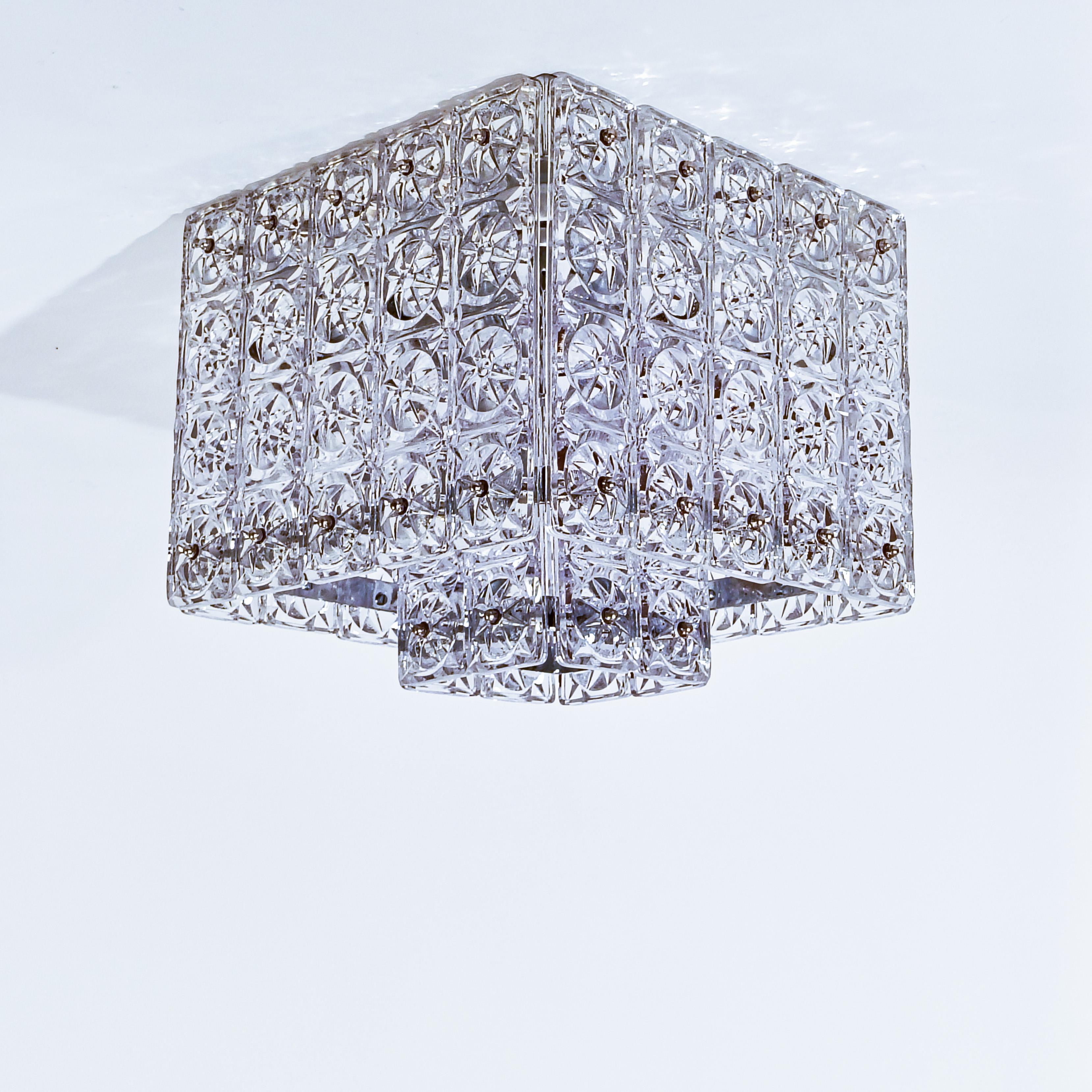 Hollywood Regency. Grande boîte d'encastrement en cristal de Kinkeldey, Allemagne, années 1970 Excellent état - En vente à SANT ADRIÀ DE BESÒS, ES