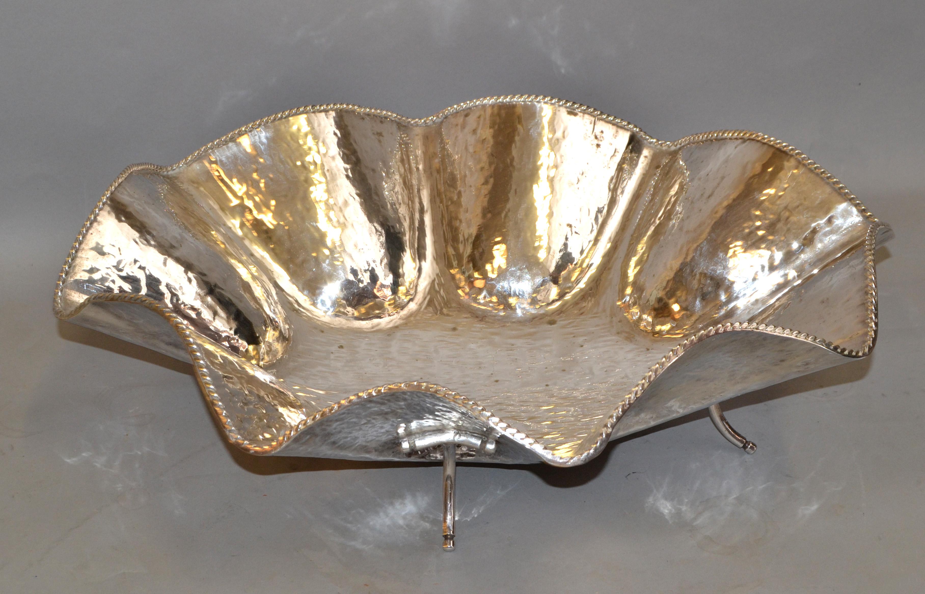 Hollywood Regency Large Hand Hammered Footed Silver-Plated Lotus Leaf Bowl, 1970 In Good Condition In Miami, FL