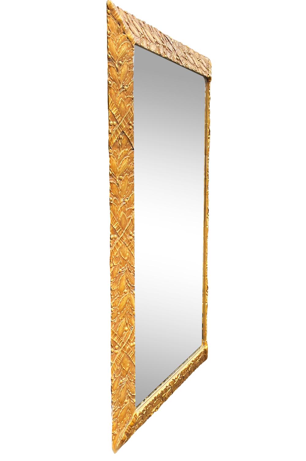 Mid-20th Century Hollywood Regency Large Italian Rectangular Mirror in Gold Gilded Carved Wood For Sale