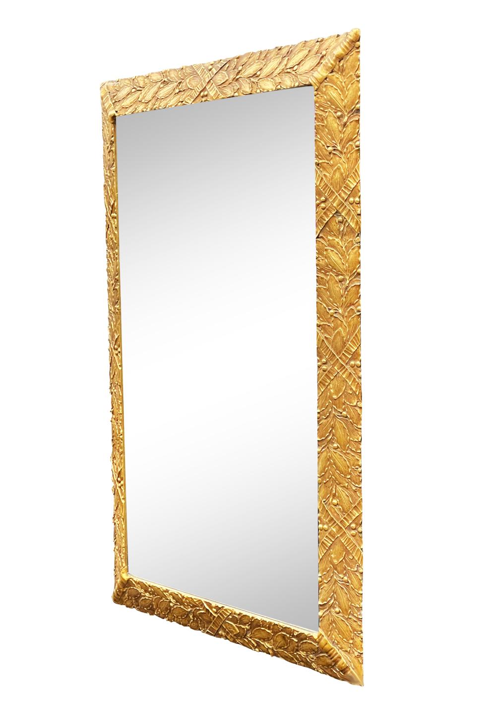 Hollywood Regency Large Italian Rectangular Mirror in Gold Gilded Carved Wood For Sale 2