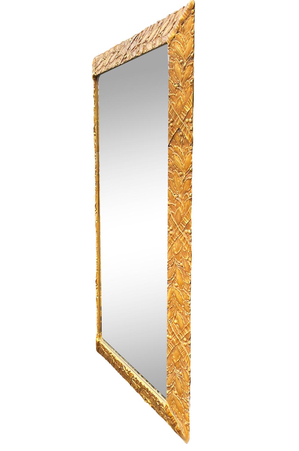 Hollywood Regency Large Italian Rectangular Mirror in Gold Gilded Carved Wood For Sale 4