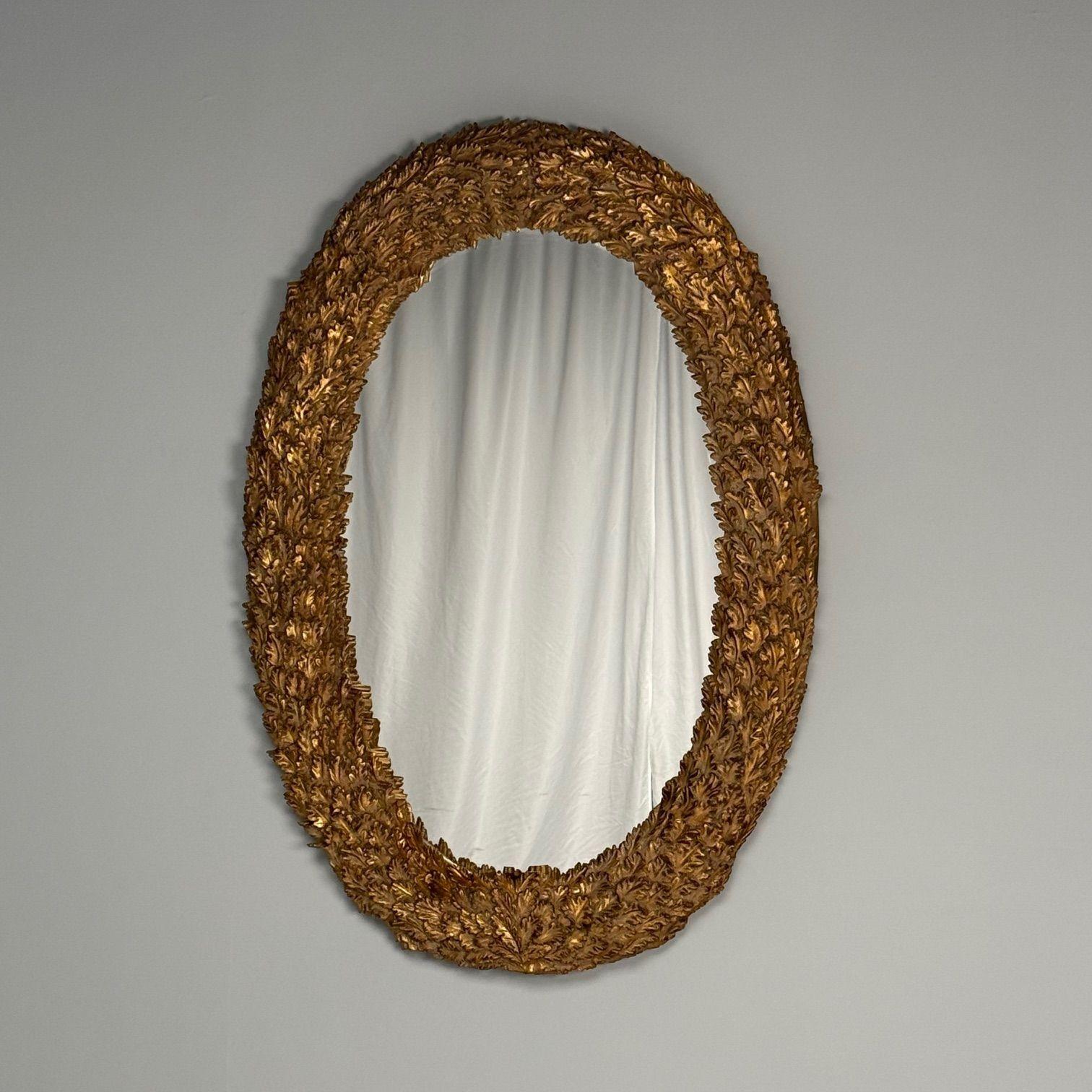 Grands miroirs muraux ovales Hollywood Regency, bois doré sculpté et motif de feuilles, 21e siècle Bon état - En vente à Manhasset, NY