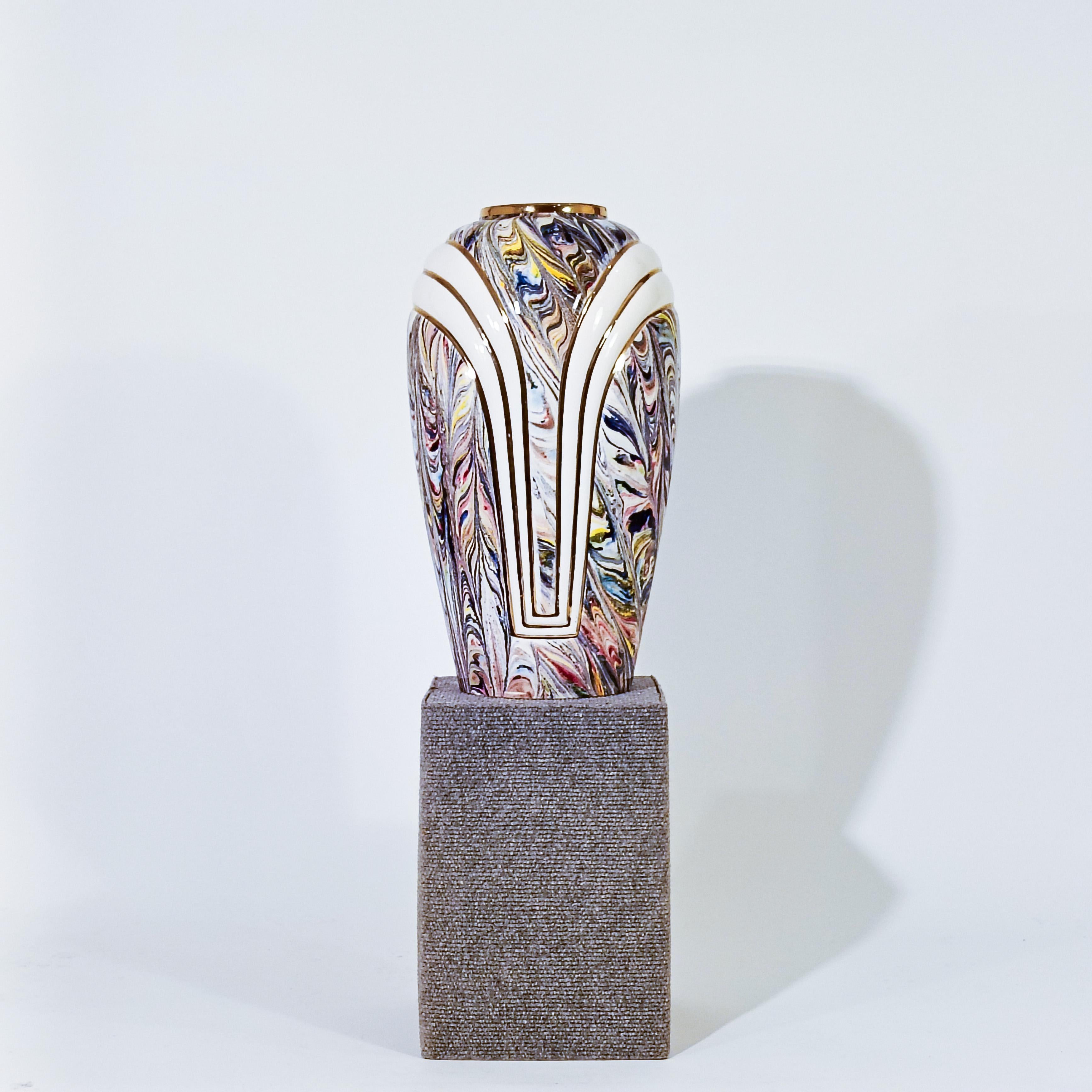 Hollywood Regency. Grande vaso postmoderno in ceramica di Manises, Spagna, anni '80 in vendita 1