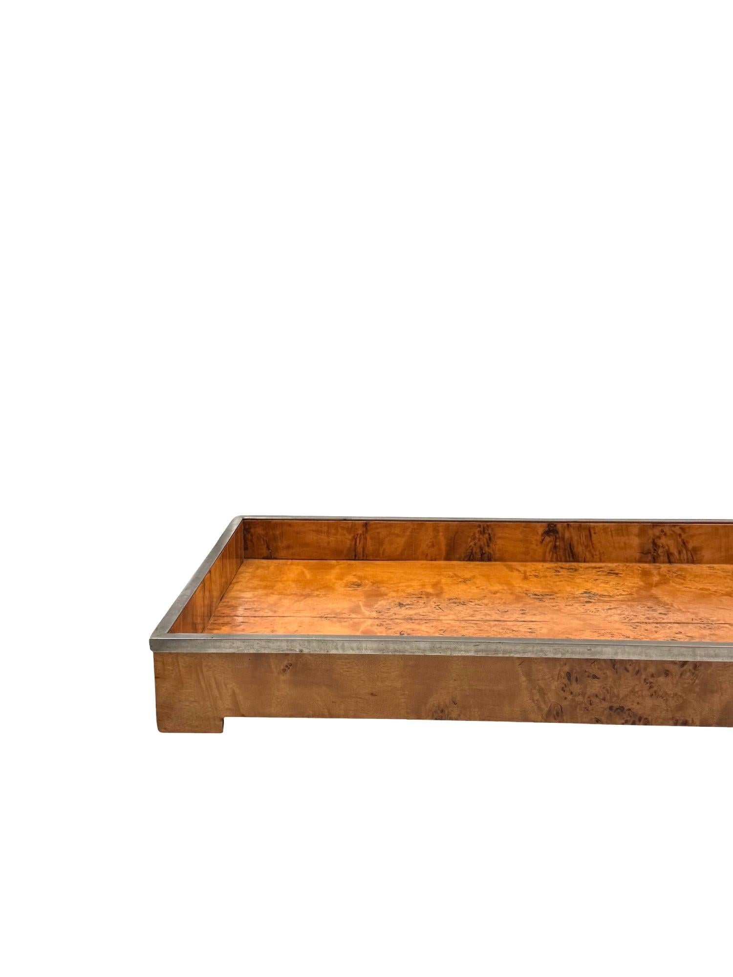 Großes Hollywood-Regency-Tablett aus Holz und Messing, Italien 1970er Jahre im Angebot 2