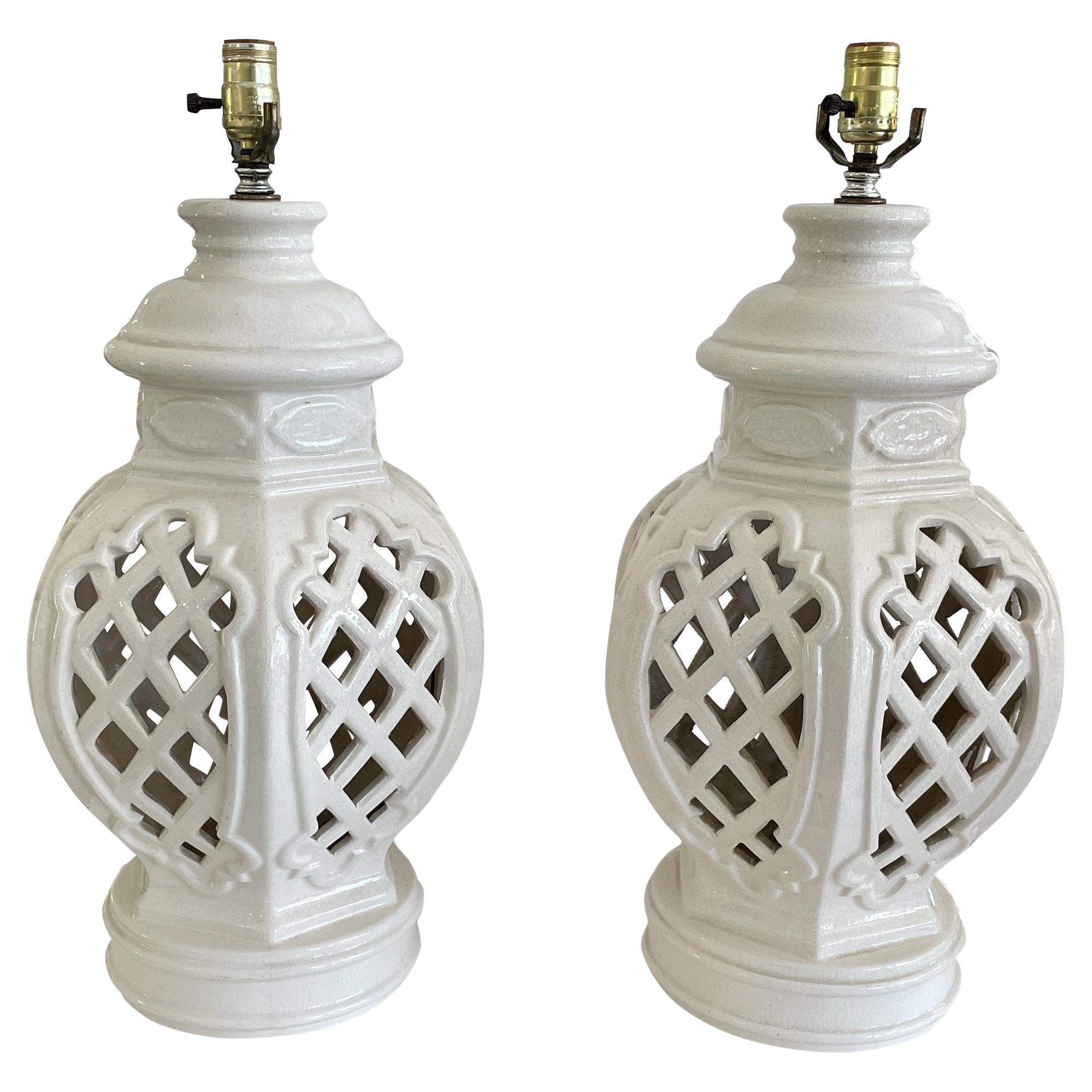 Hollywood Regency Lattice Ginger Jar Table Lamps, a Pair For Sale