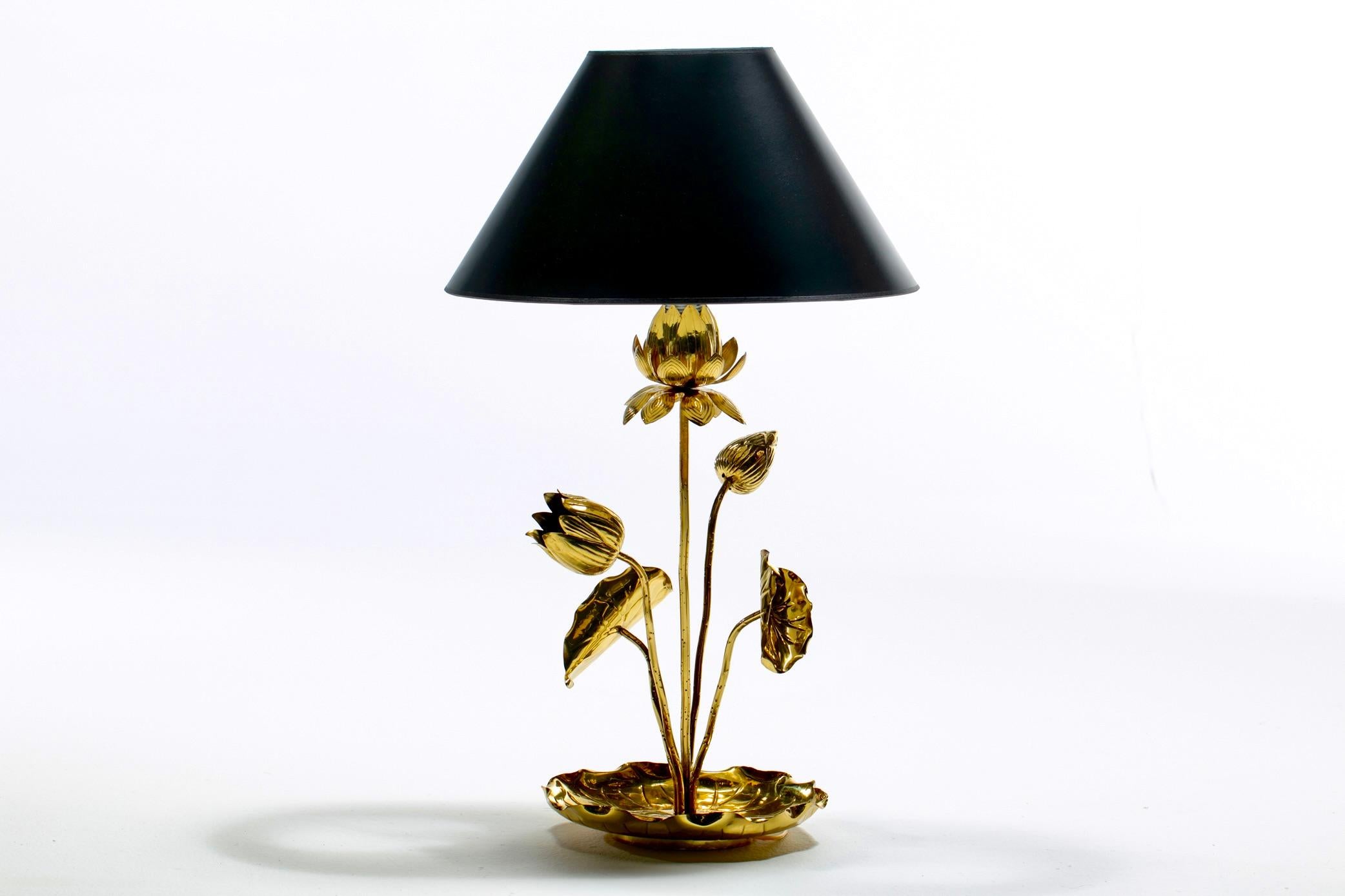 Hollywood Regency Lotusblumenlampe aus poliertem Messing von Feldman um 1960 im Angebot 5