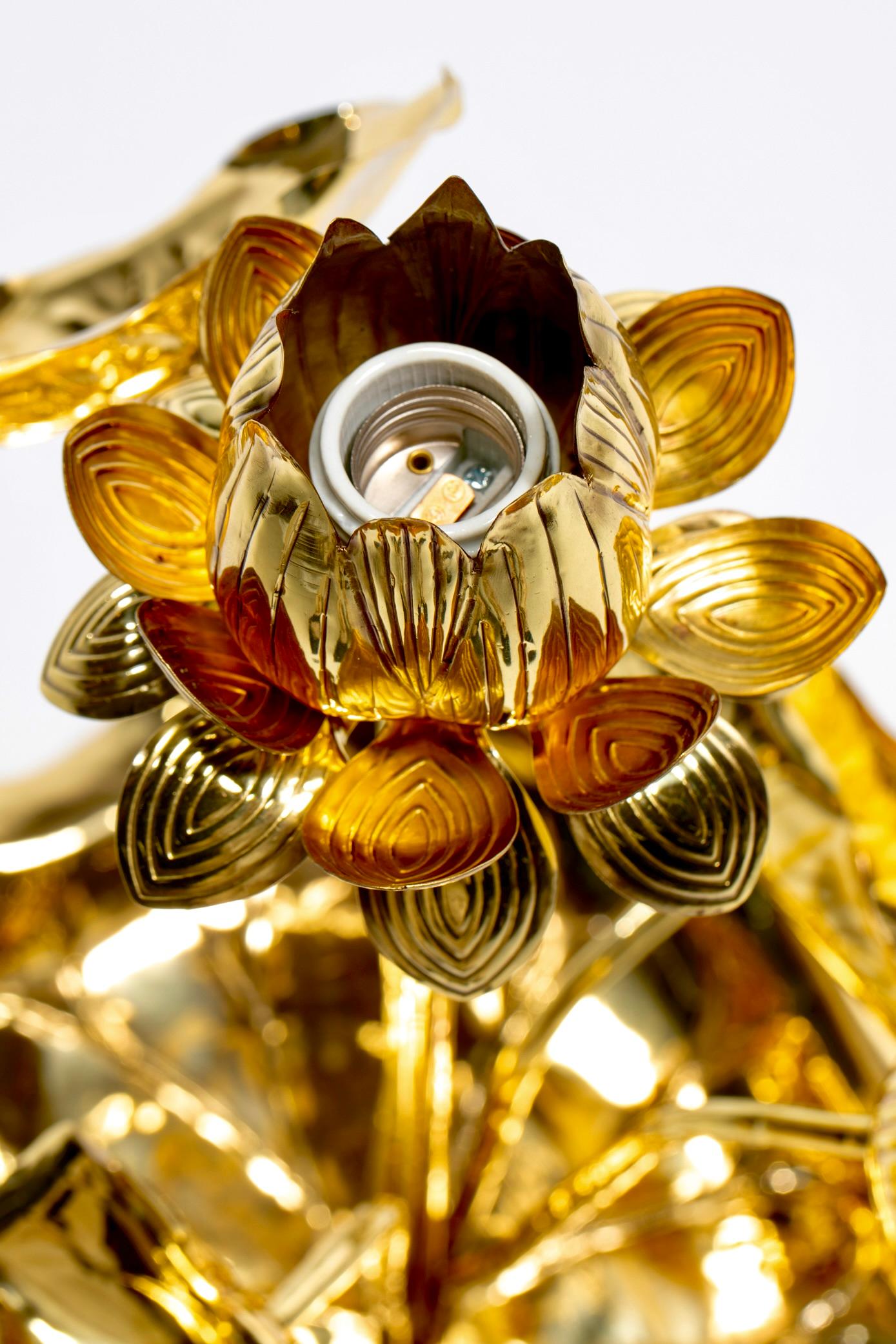 Hollywood Regency Lotus Flower Lamp in Polished Brass by Feldman c. 1960 For Sale 8