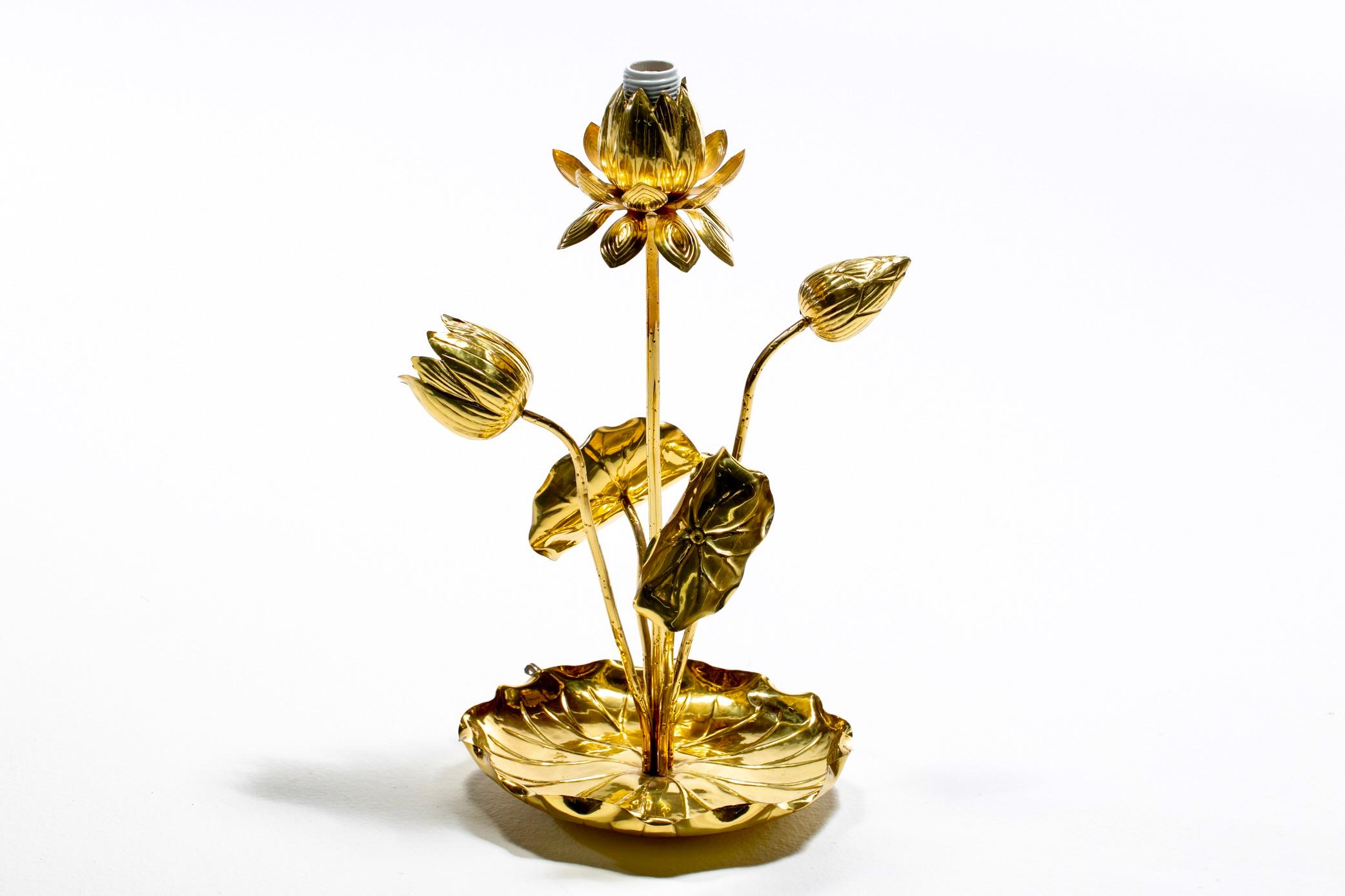 Hollywood Regency Lotusblumenlampe aus poliertem Messing von Feldman um 1960 im Zustand „Gut“ im Angebot in Saint Louis, MO