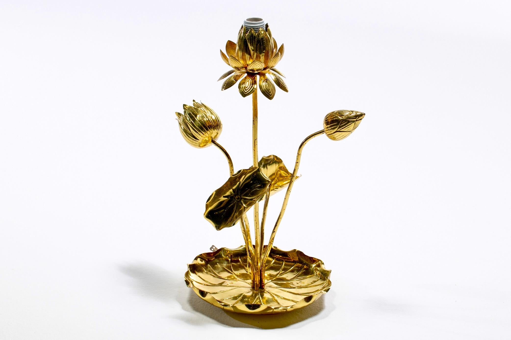 Hollywood Regency Lotusblumenlampe aus poliertem Messing von Feldman um 1960 (Mitte des 20. Jahrhunderts) im Angebot