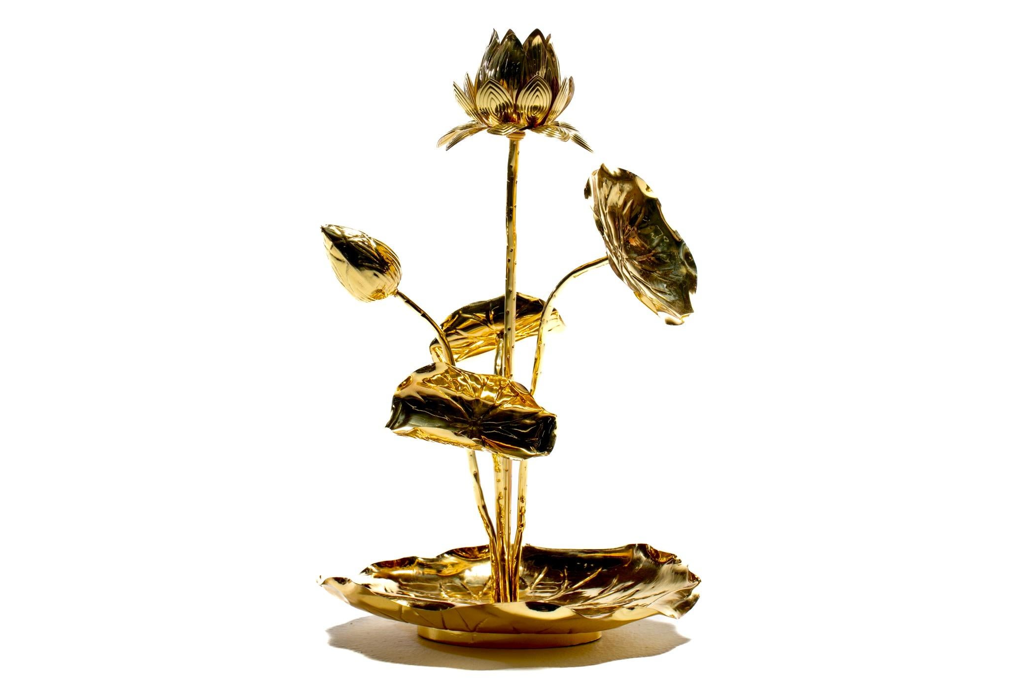 Mid-20th Century Hollywood Regency Lotus Flower Lamp in Polished Brass by Feldman c. 1960 For Sale