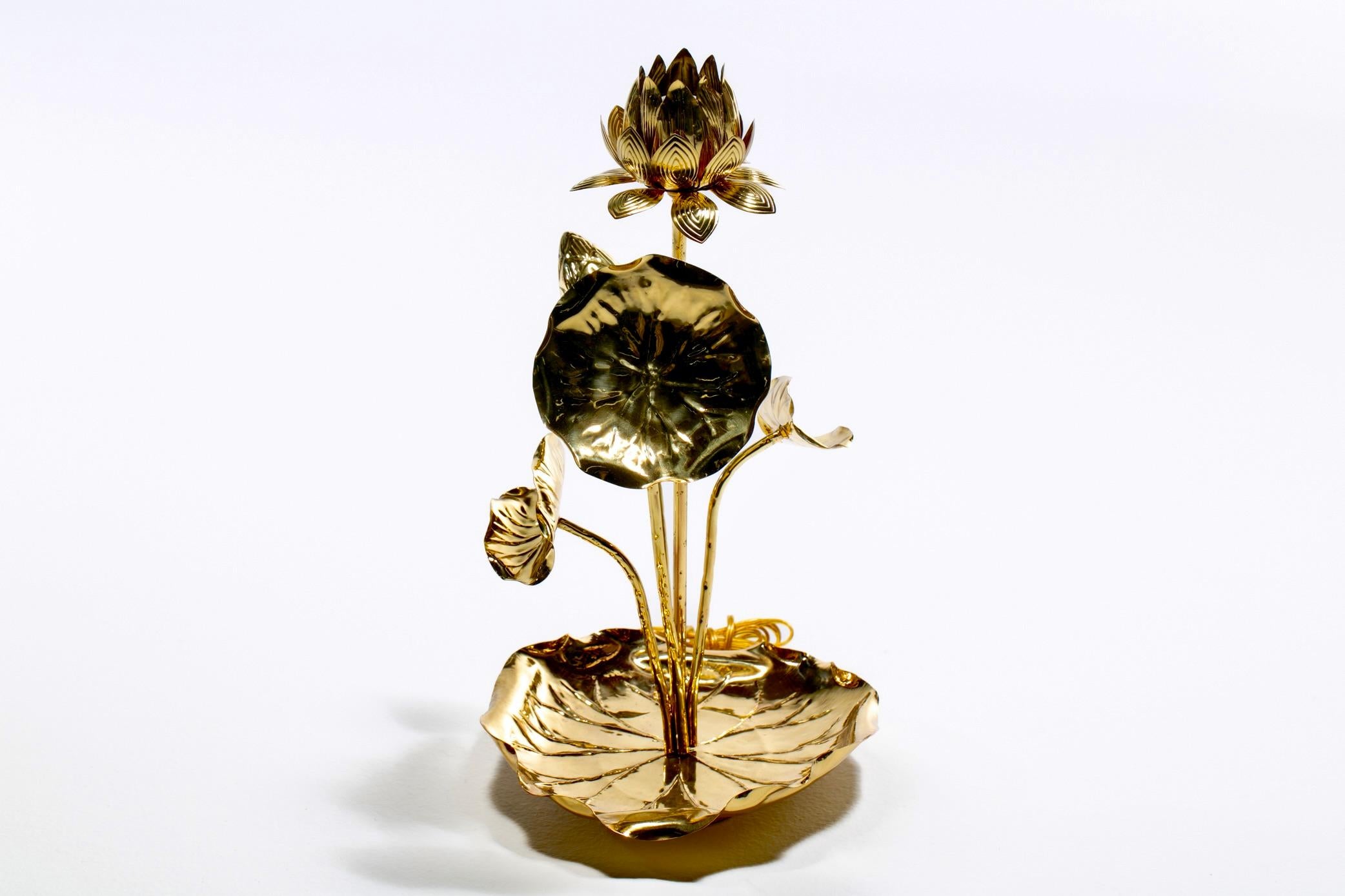 Hollywood Regency Lotus Flower Lamp in Polished Brass by Feldman c. 1960 For Sale 2