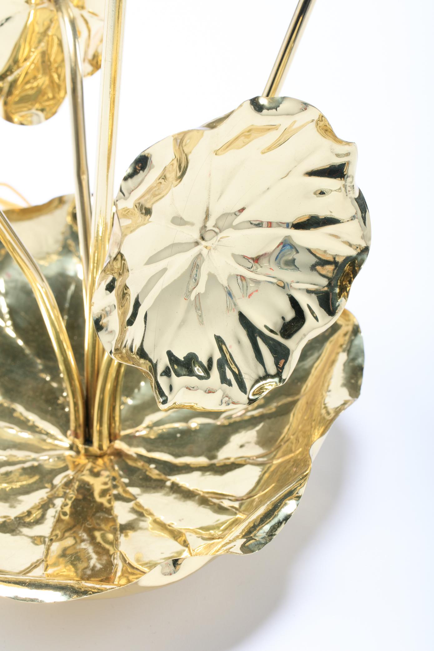 Mid-20th Century Hollywood Regency Lotus Flower Lamp in Polished Brass by Feldman c. 1960 For Sale