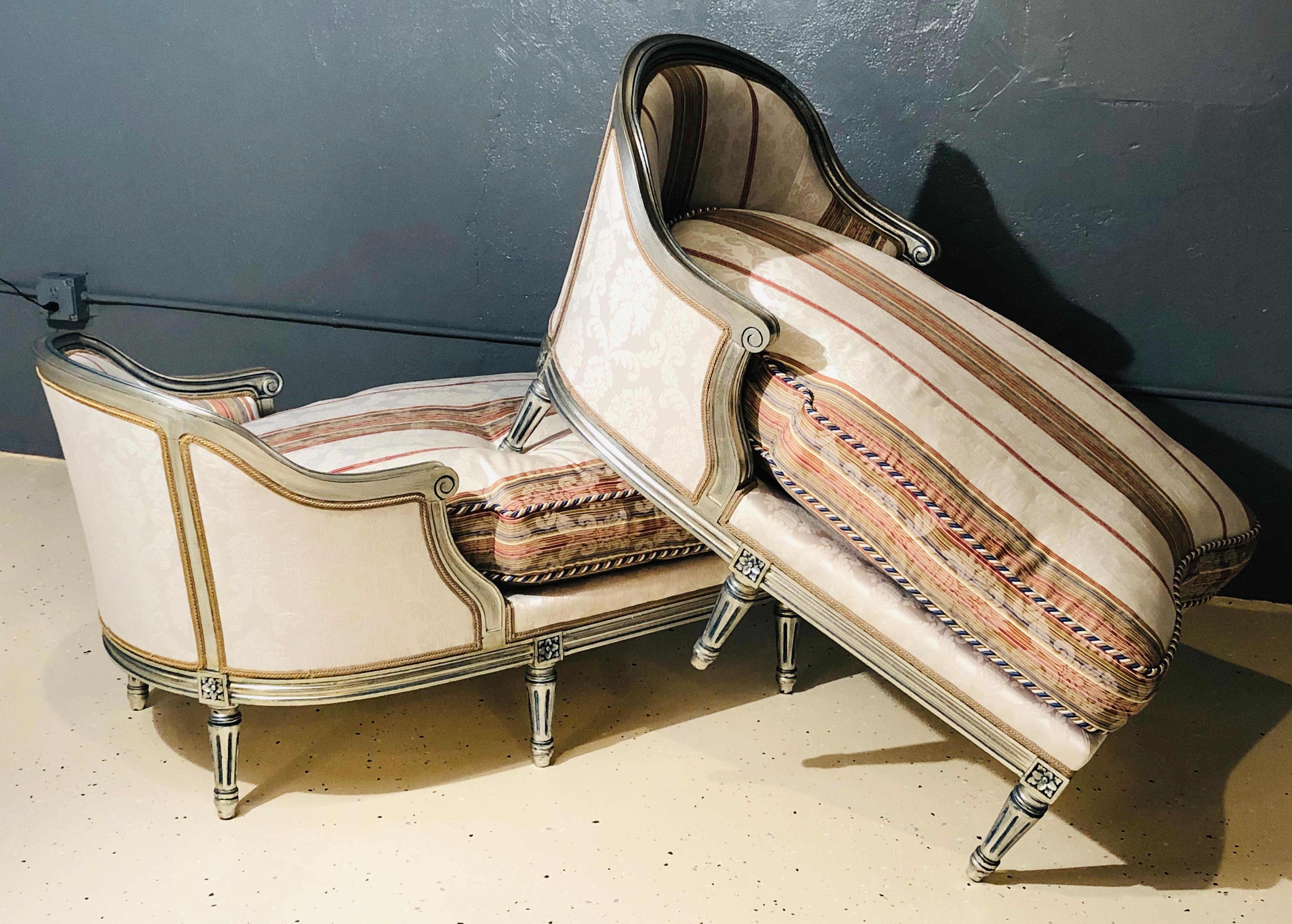Jansen Inspired, Hollywood Regency, Chaise Louges, Painted Wood, Silver, 1950s For Sale 6