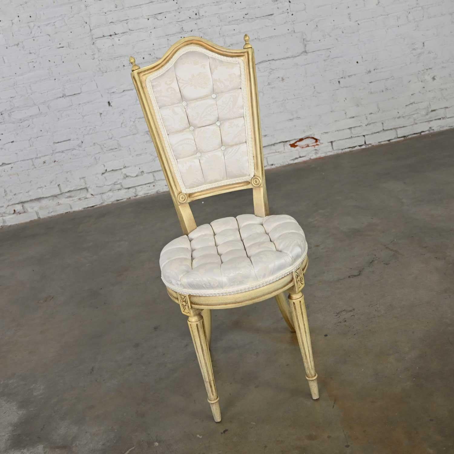 Hollywood Regency Louis XVI Style Antique White Dressing or Accent Chair In Good Condition For Sale In Topeka, KS