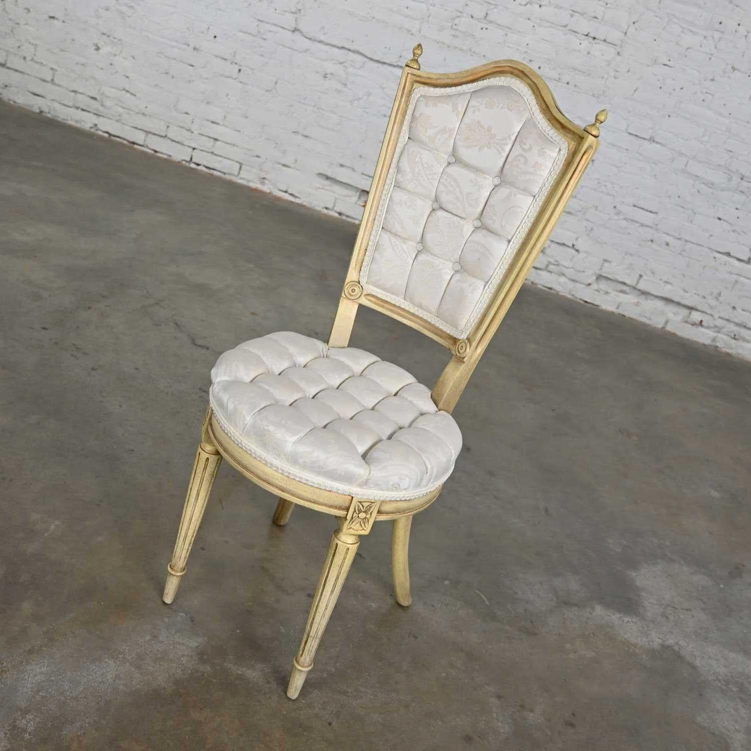 Hollywood Regency Louis XVI Style Antique White Dressing or Accent Chair For Sale 2