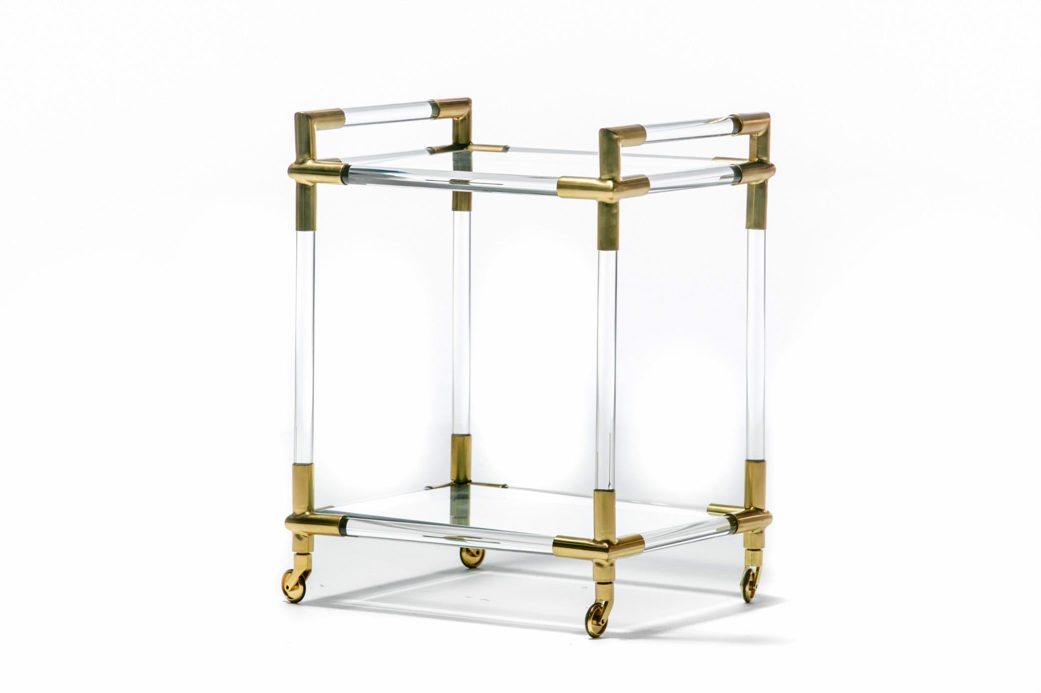 Hollywood Regency Lucite and Brass Rolling Bar Cart 1970s In Good Condition For Sale In Saint Louis, MO