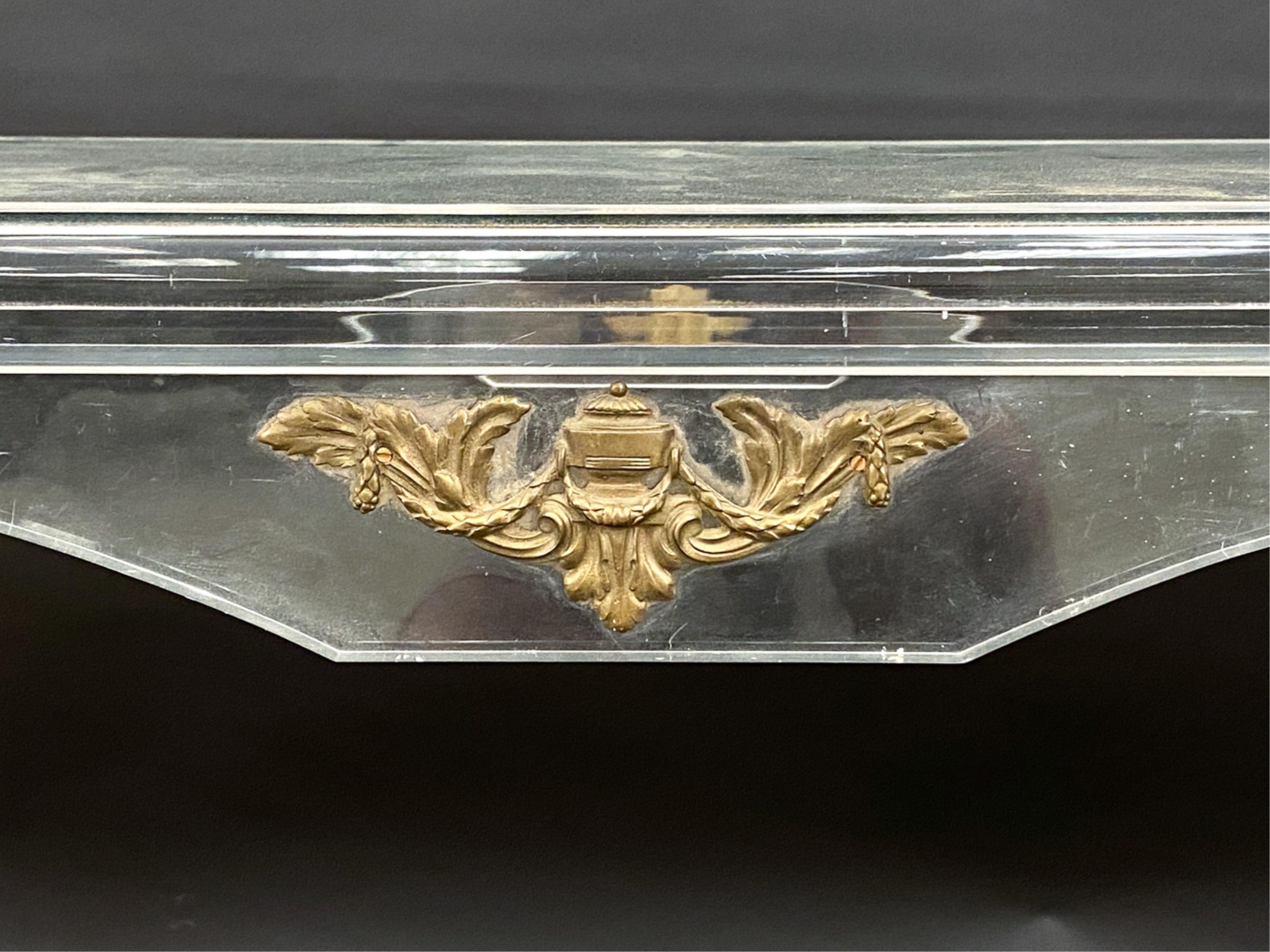 Scrivania in lucite e vetro Hollywood Regency Circa 1930 In condizioni buone in vendita a Norwalk, CT