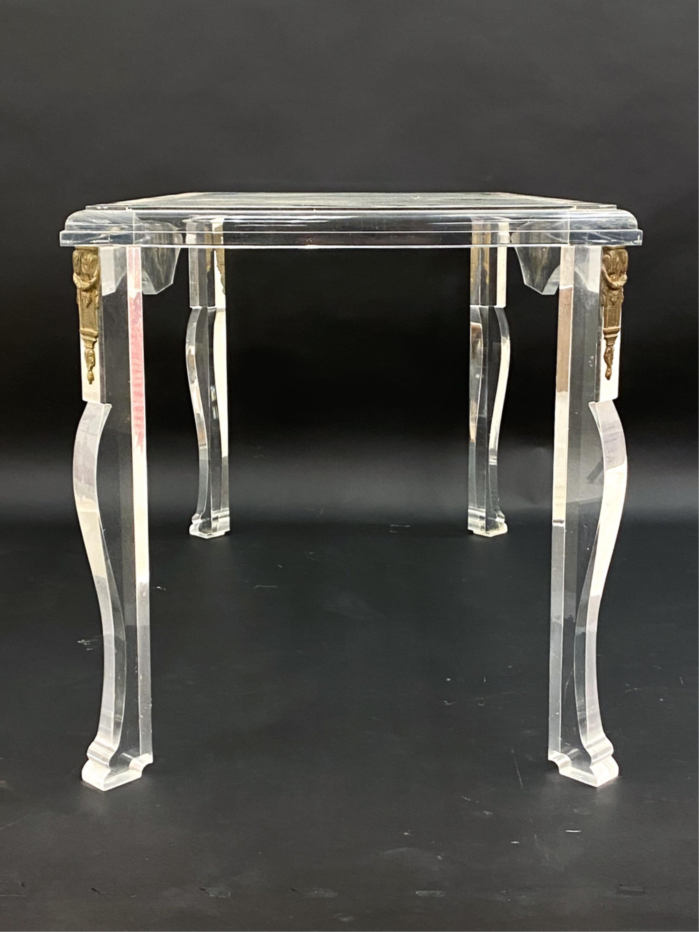 Scrivania in lucite e vetro Hollywood Regency Circa 1930 in vendita 1