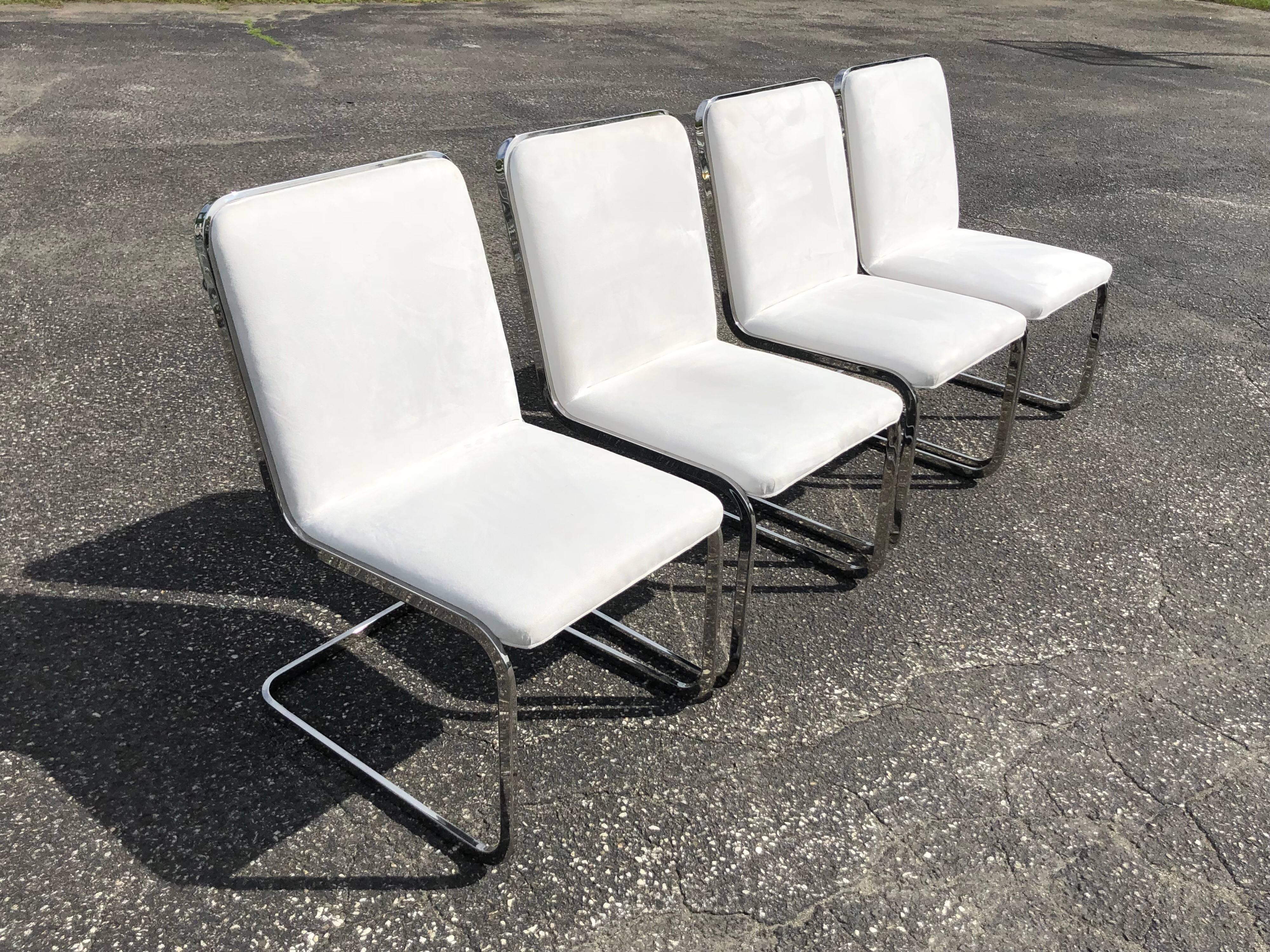 Late 20th Century Hollywood Regency Lucite and Glass Dining Table with Four Chrome Chairs