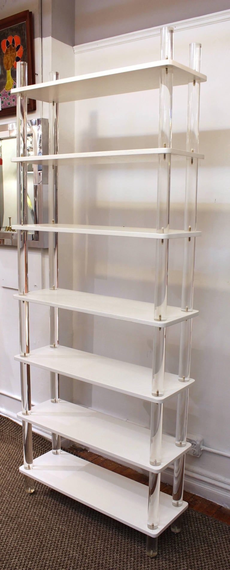 Hollywood Regency Lucite and White Lacquered Wood Etagere For Sale at 1stDibs