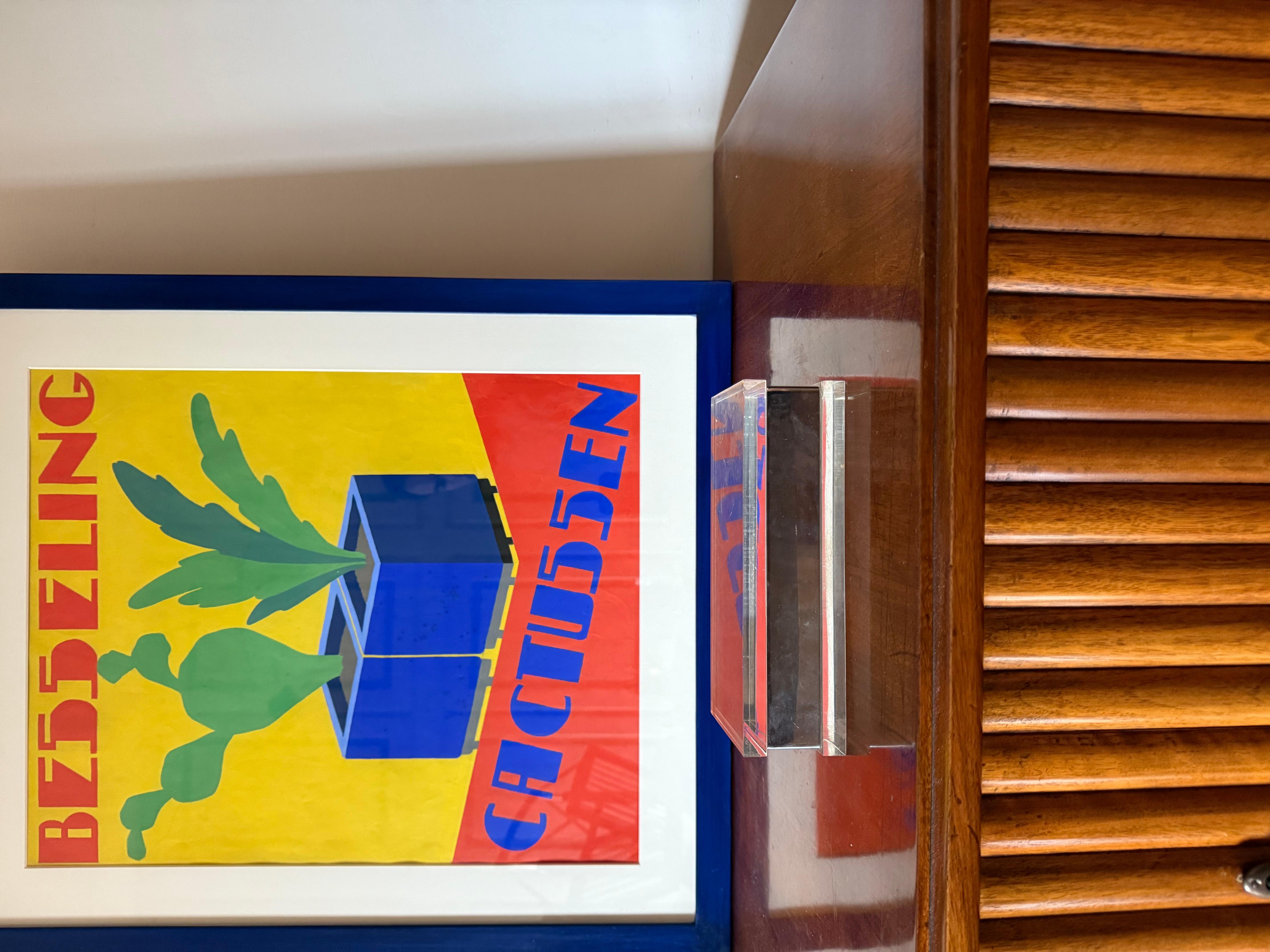 Caja de lucita Hollywood regency 

Guzzini  Italia 1970

Lucite, latón

H 7 × 20,5 x 10,5 cm

Estado: bueno, acorde con la edad y el uso