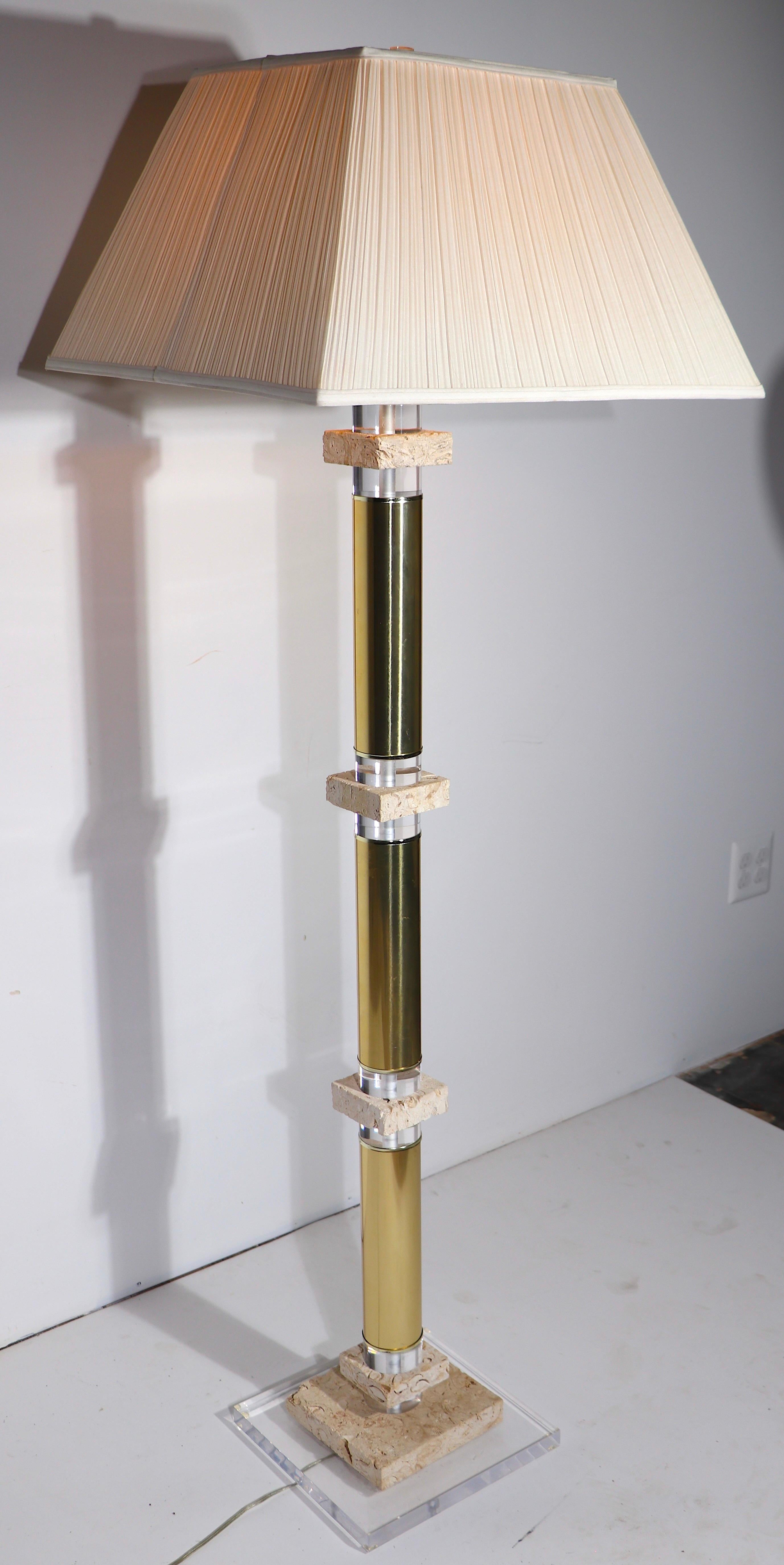 Hollywood Regency Lucite Brass Fossilized Stone  Floor Lamp c. 1970/1980's For Sale 1