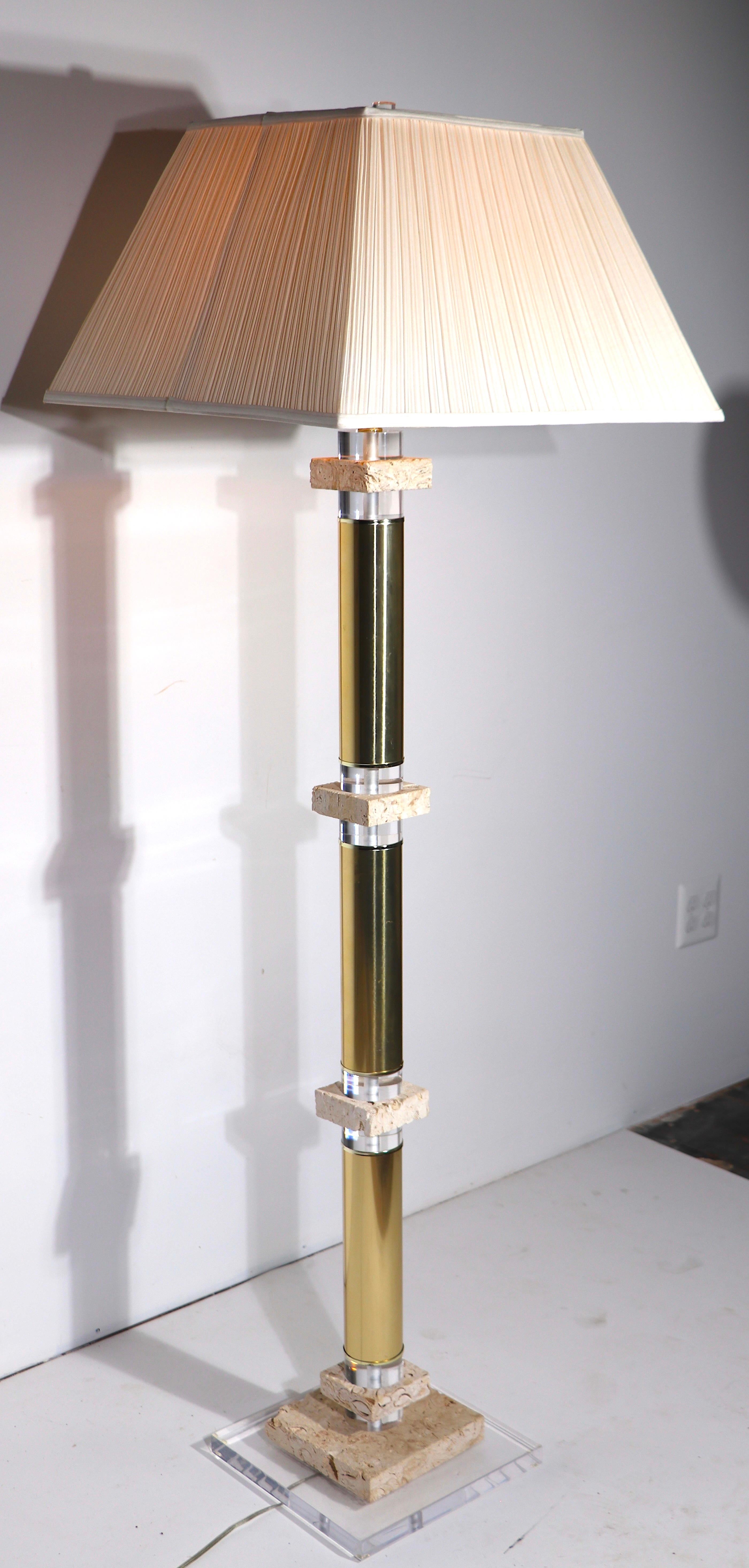 Hollywood Regency Lucite Brass Fossilized Stone  Floor Lamp c. 1970/1980's For Sale 3