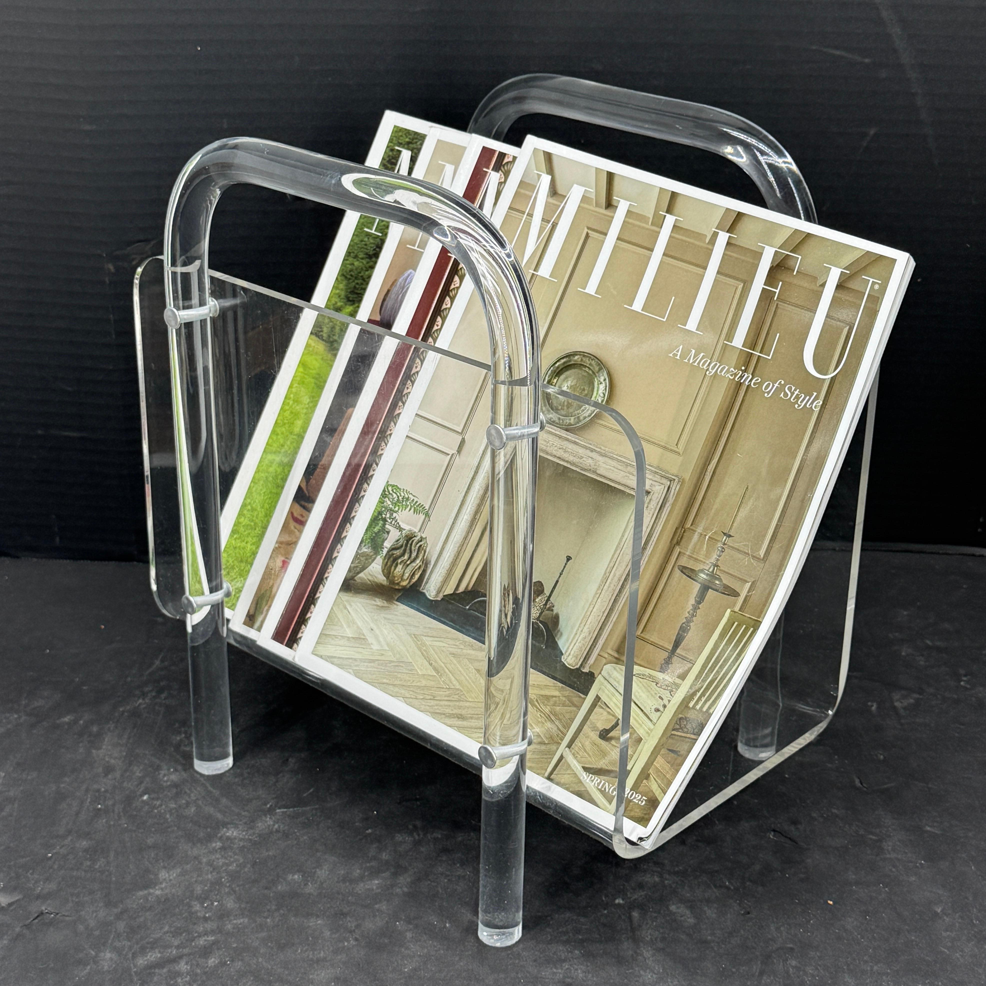 Portariviste in lucite Hollywood Regency, anni '70, americano in vendita 2