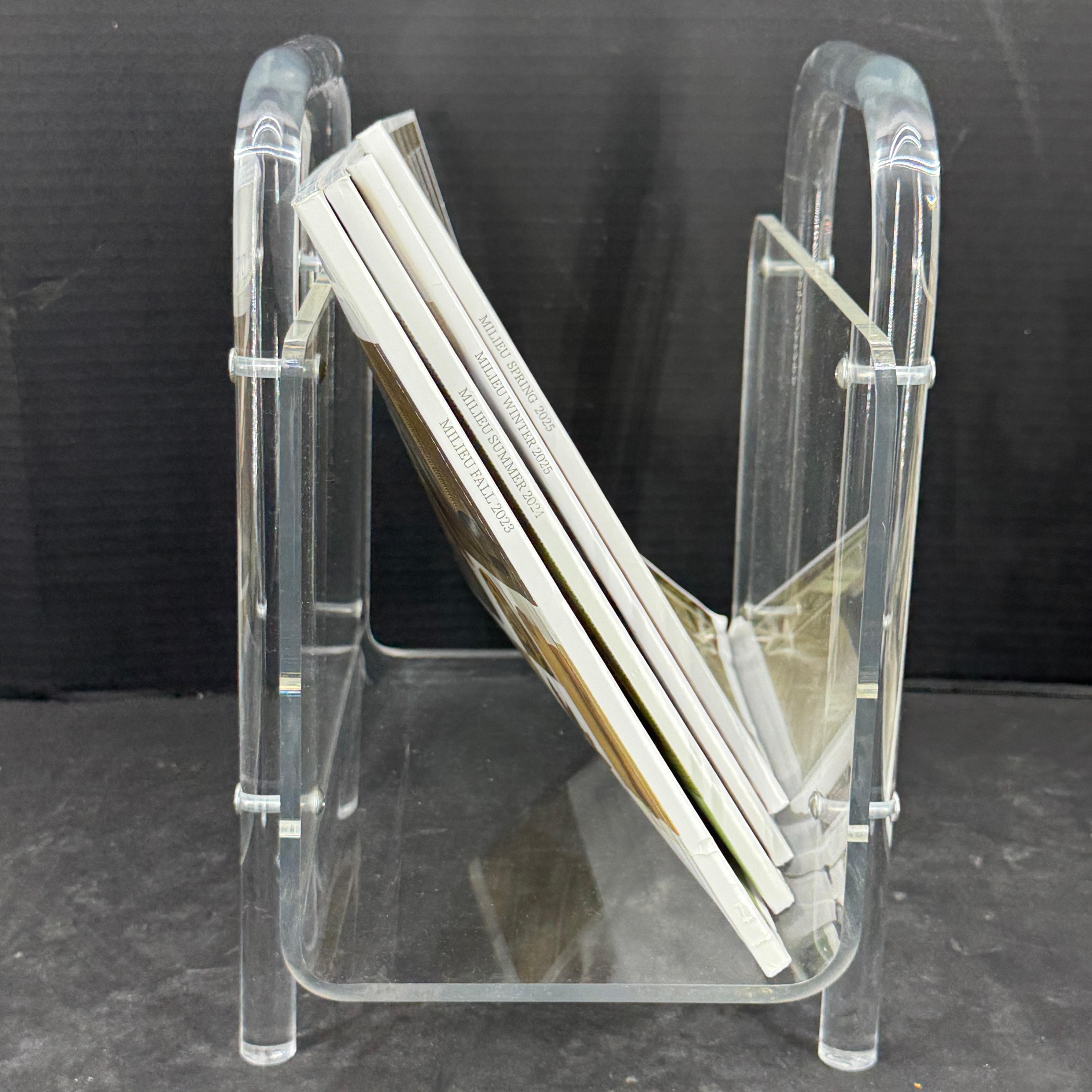 Portariviste in lucite Hollywood Regency, anni '70, americano in vendita 8