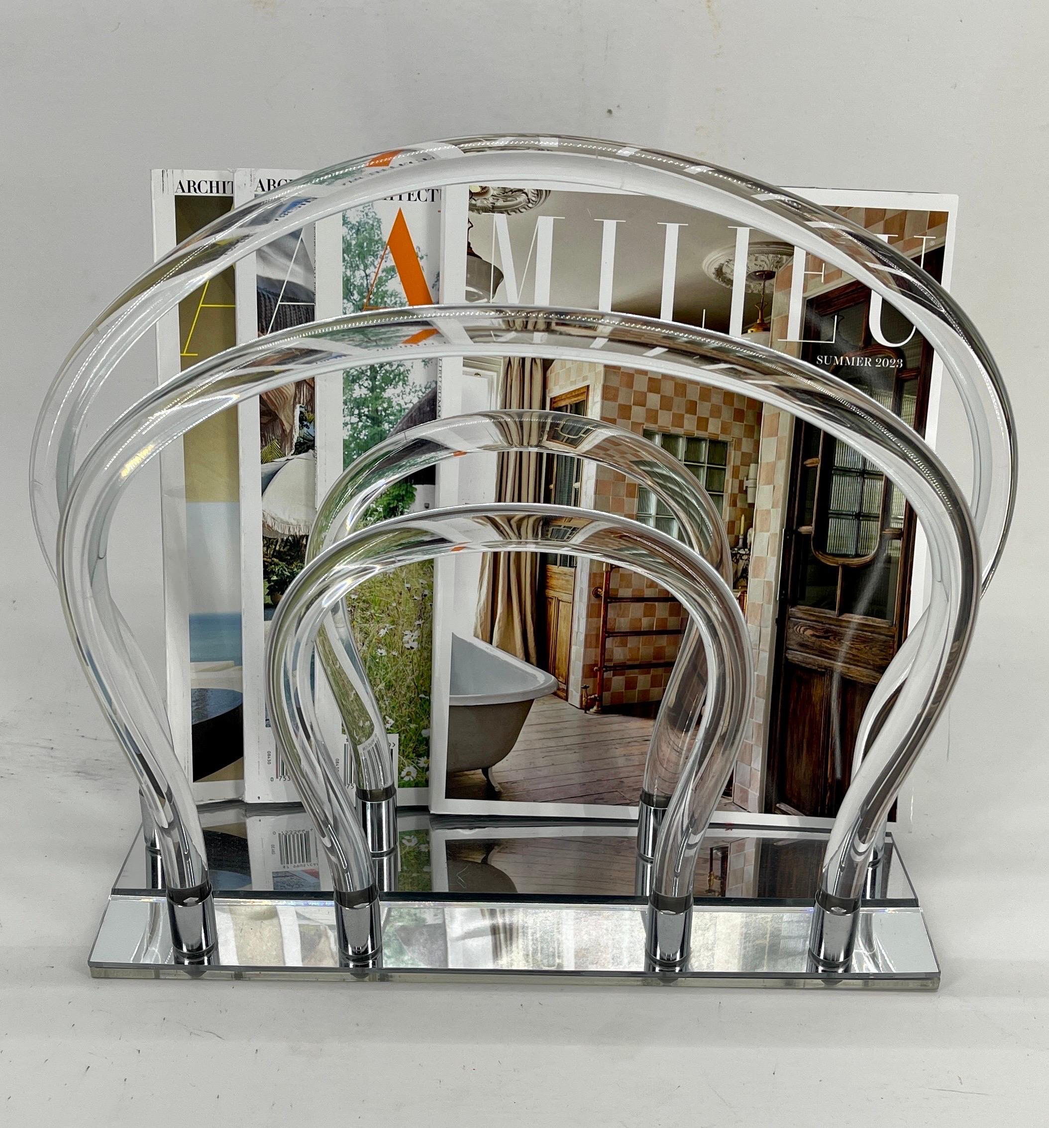 Hollywood Regency Lucite Magazine Rack by Dorothy Thorpe, 1970's American In Good Condition In Haddonfield, NJ